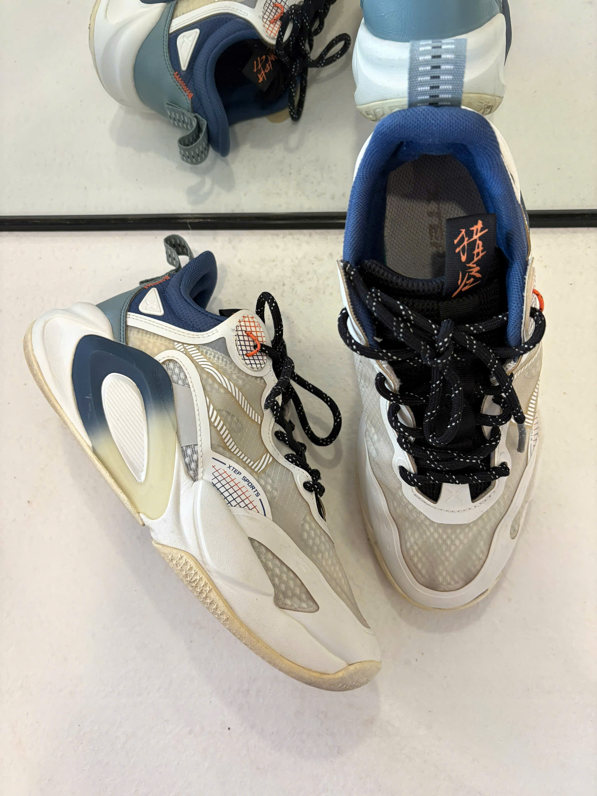 XTEP Men Liekong Sneakers Heel Protection Trendy Mid