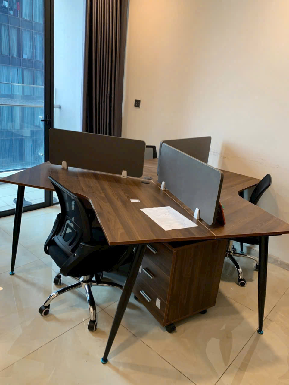 Bàn Họp LX13 - Giá Liên Hệ 0986 987 227