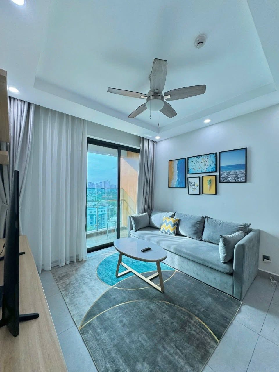 Căn hộ giá rẻ - full giỏ hàng căn 2PN ban công thoáng mát tầng cao tại Feliz En Vista