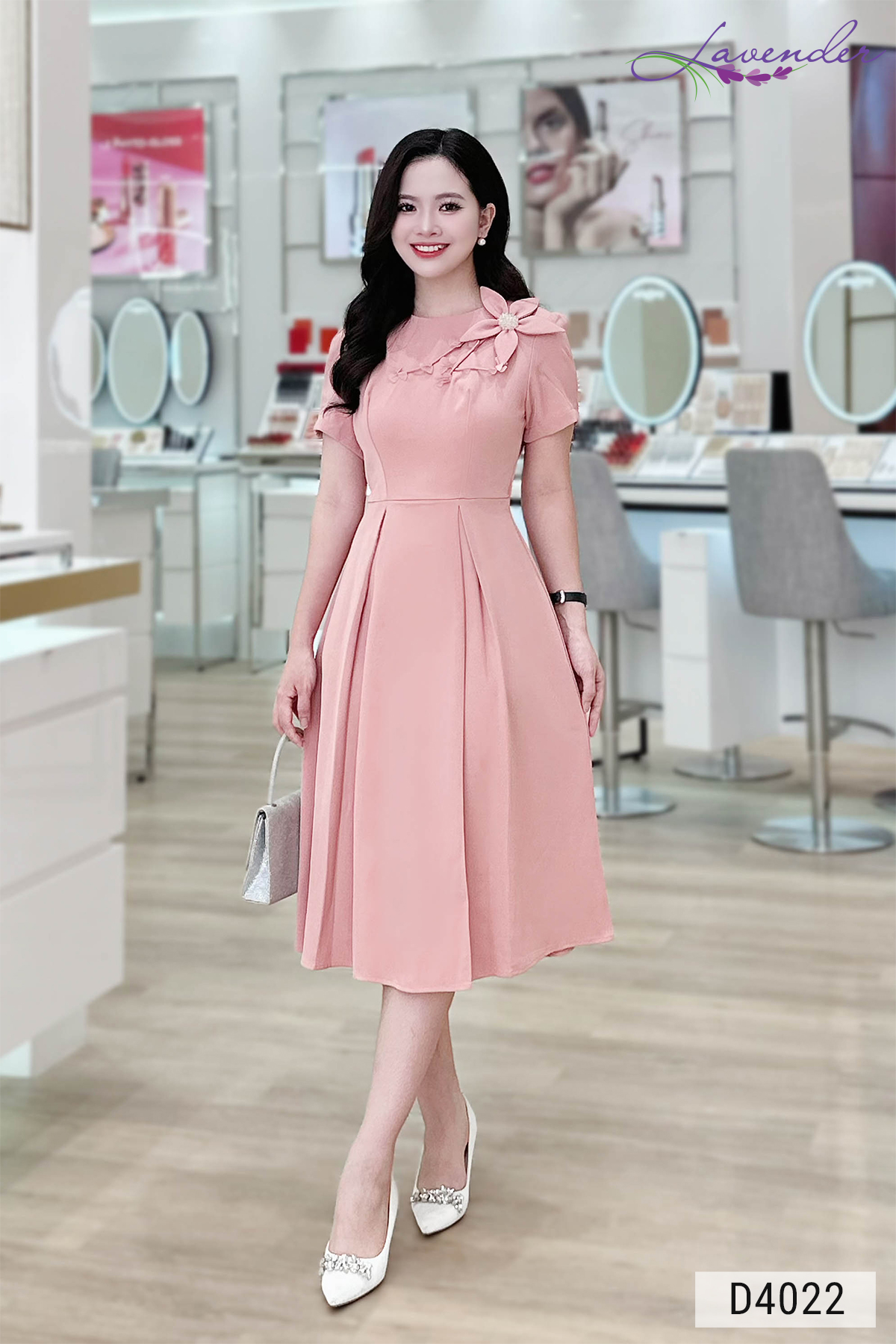 Đầm xòe hồng cổ tròn phối hoa vai tay ngắn D4022_thumbnail_2