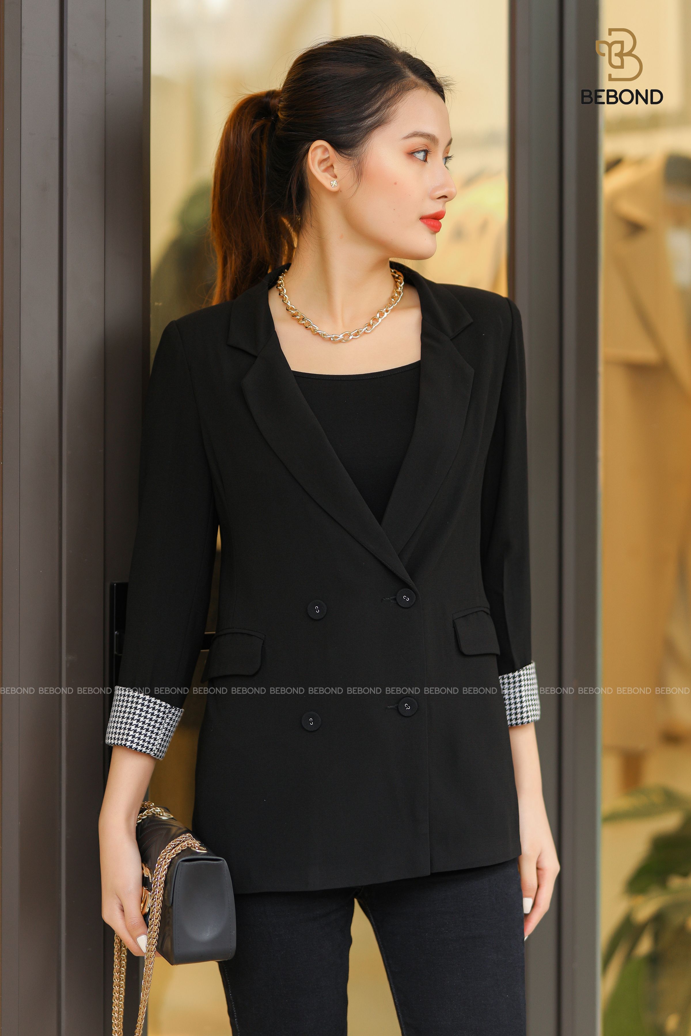 ÁO BLAZER MÀU ĐEN- NEVYS