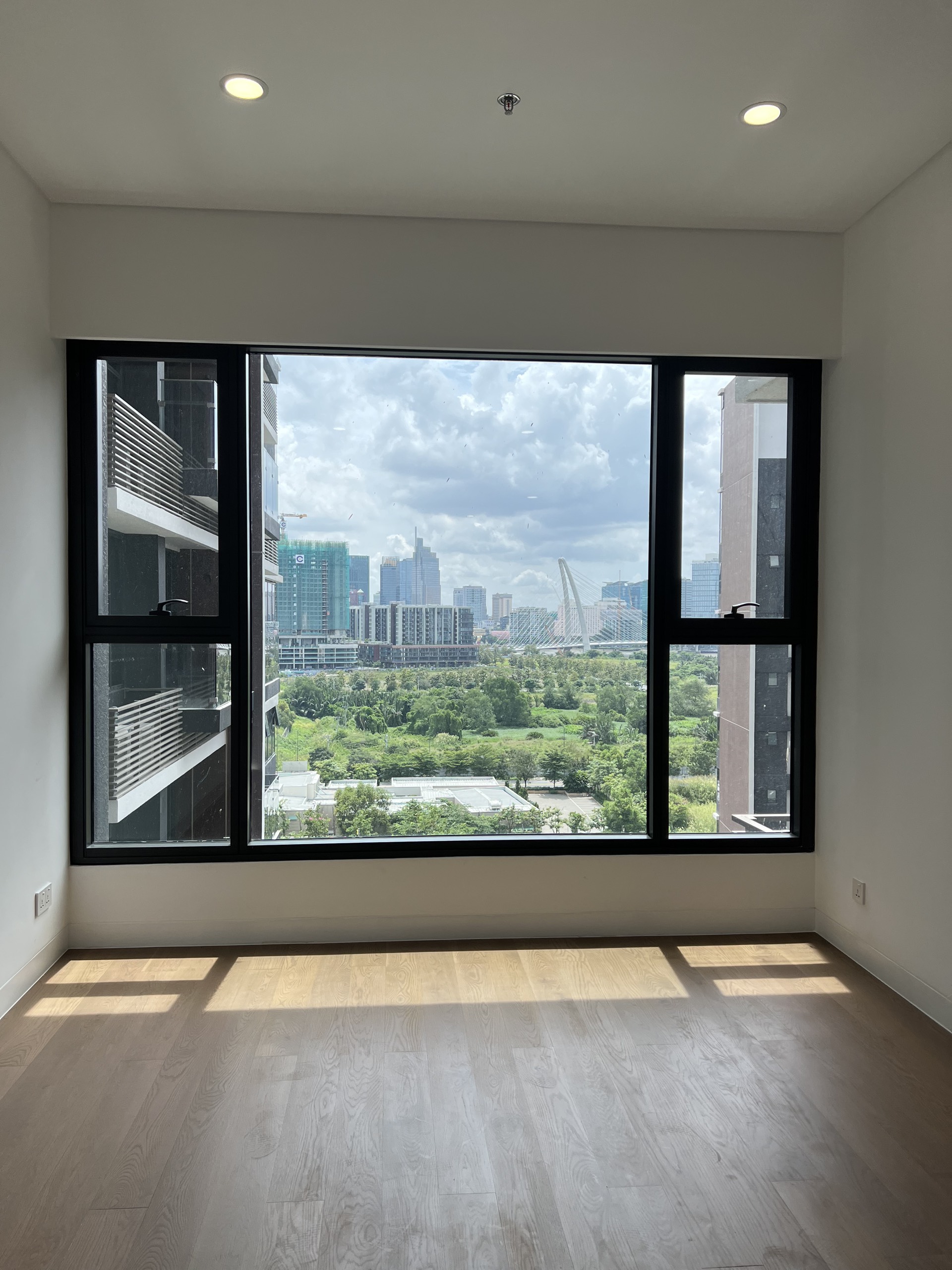 Hàng hiếm căn 2PN vị trí đắc địa view sông Landmark 81