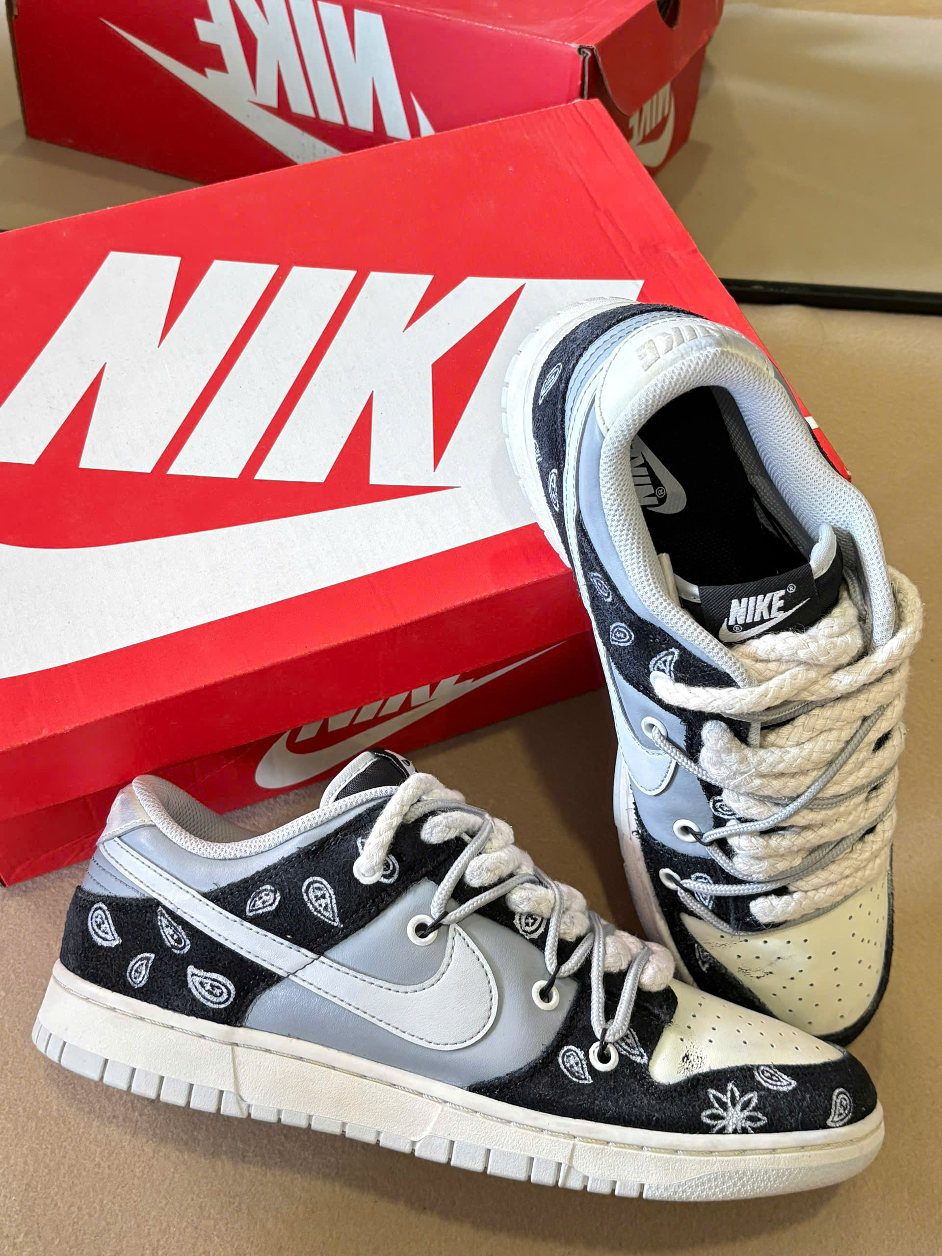 Nike Dunk Low 'Vibe Crane y Flores de Anacardo' DH7913-001