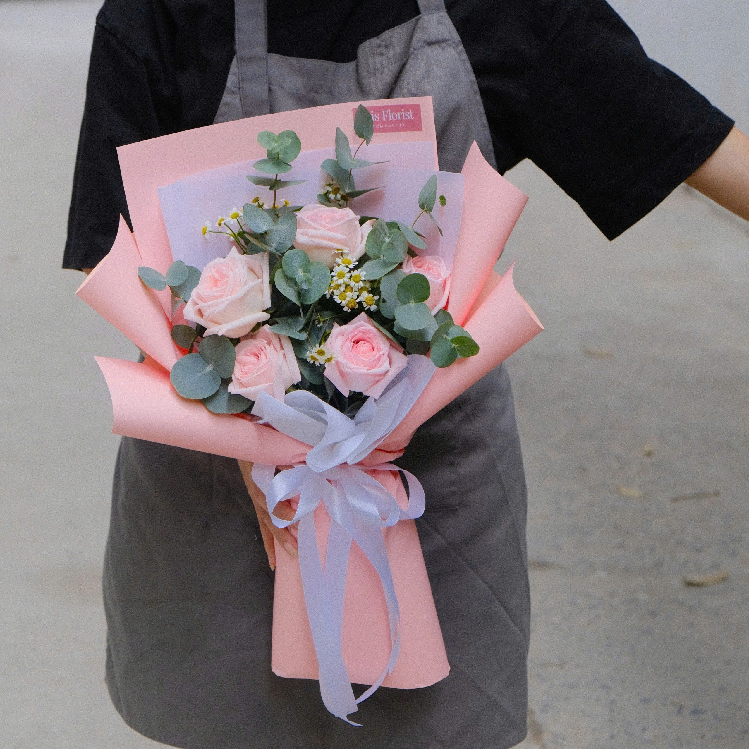 Bó hoa hồng O'hara mix lá bạc