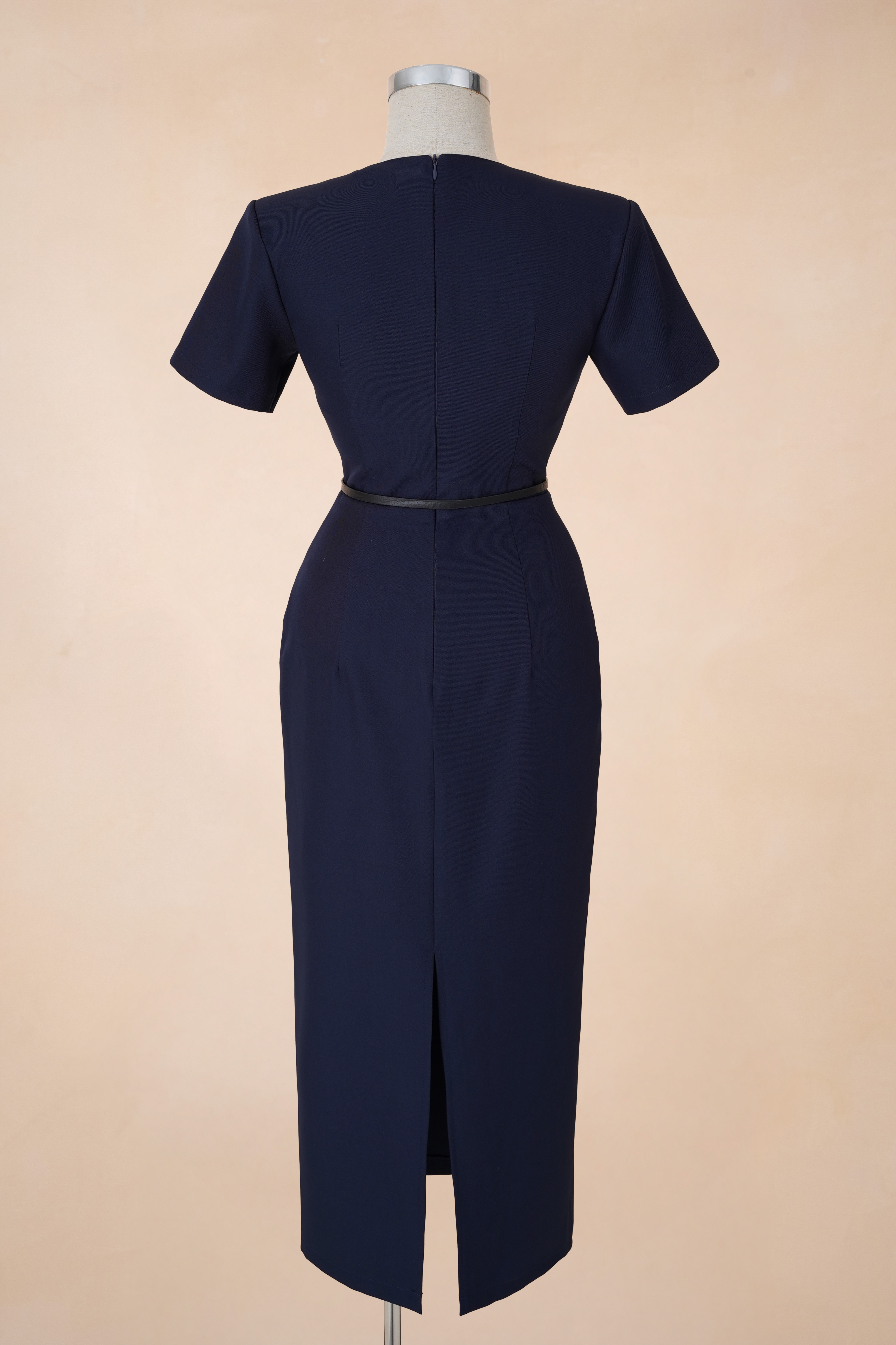 Đầm Bút Chì Cúc Chéo Đai Eo