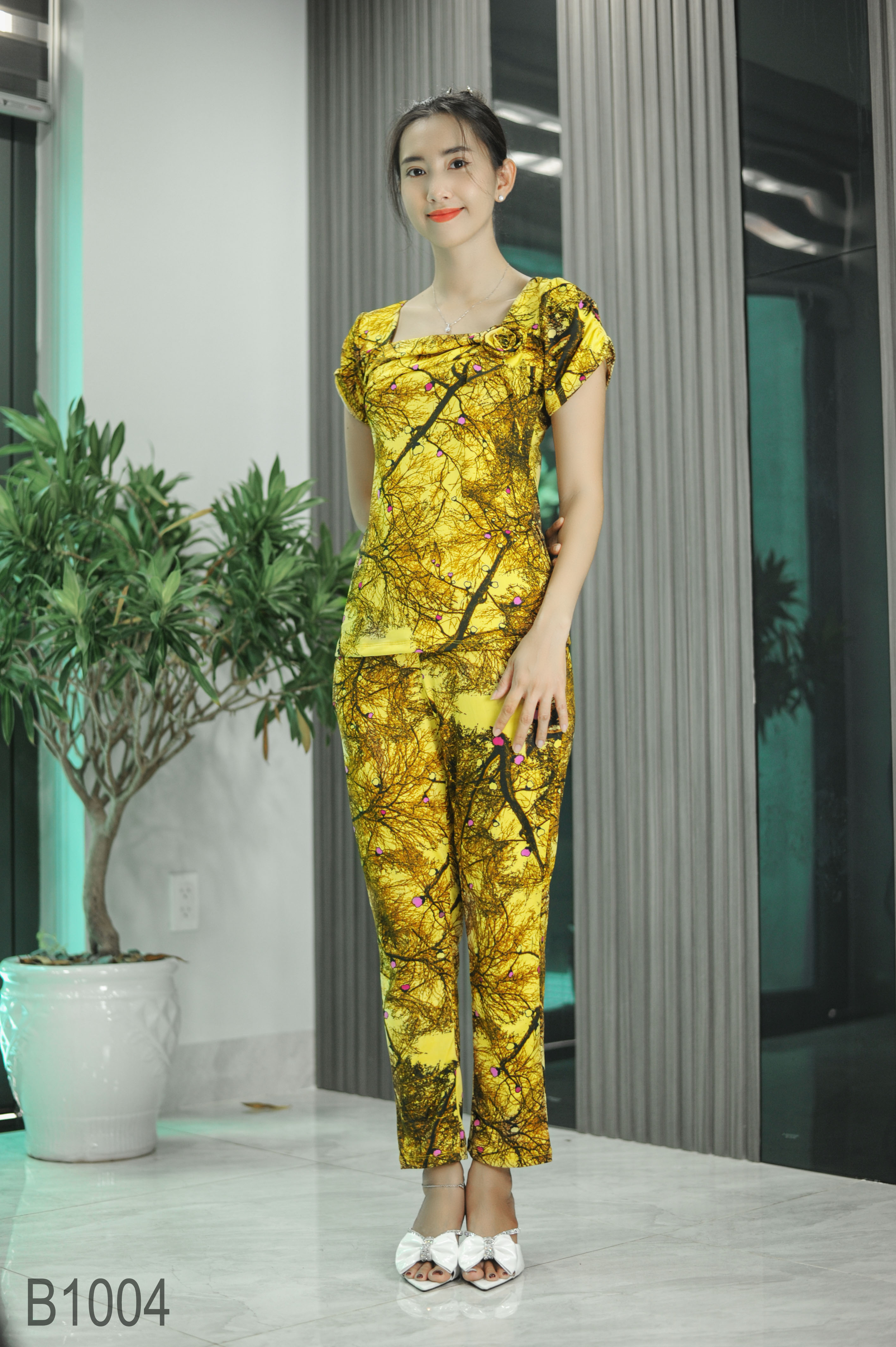 B1004 JMP_thumbnail_4