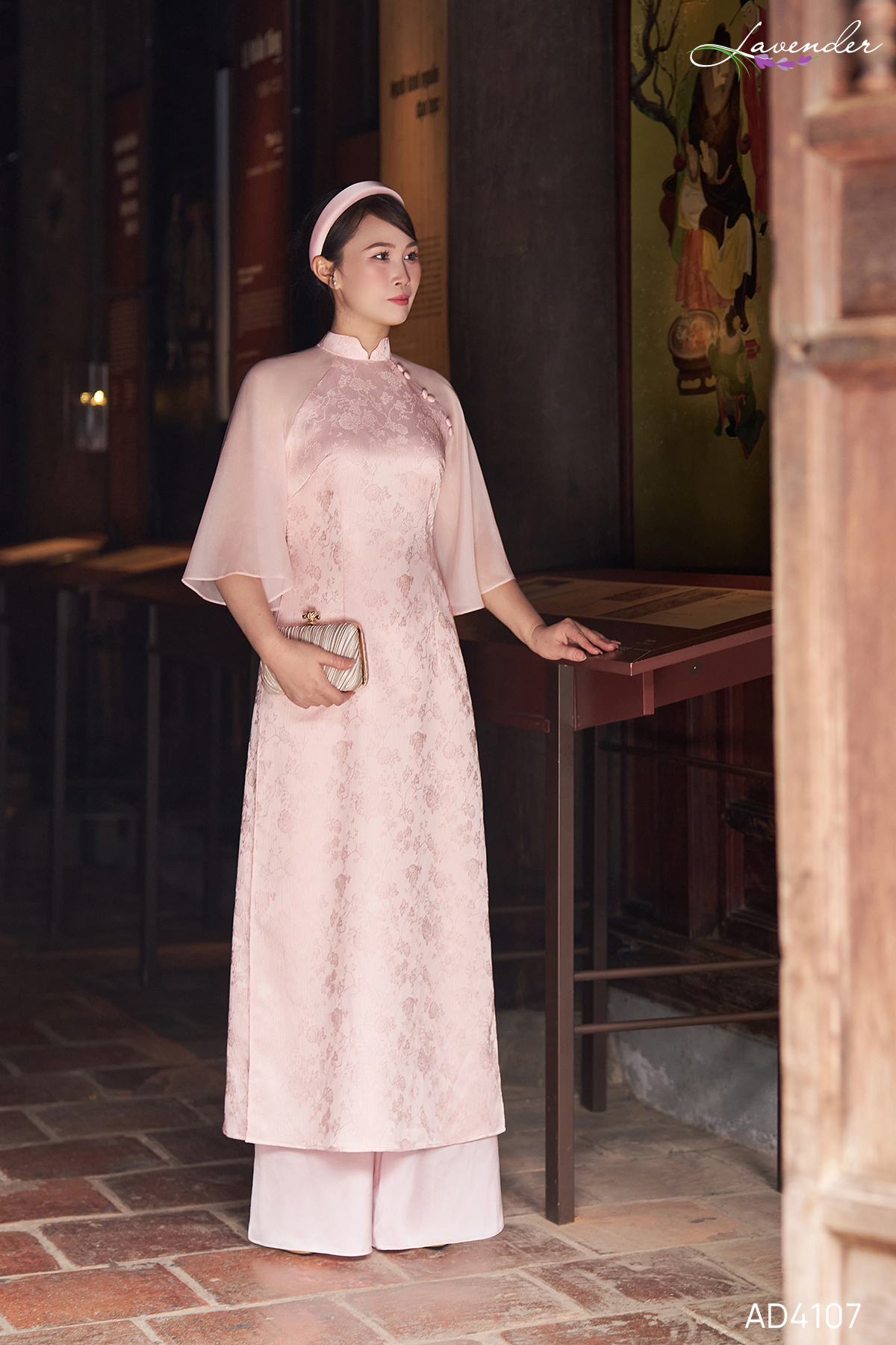 Áo dài gấm màu hồng phối tay AD4107_thumbnail_3