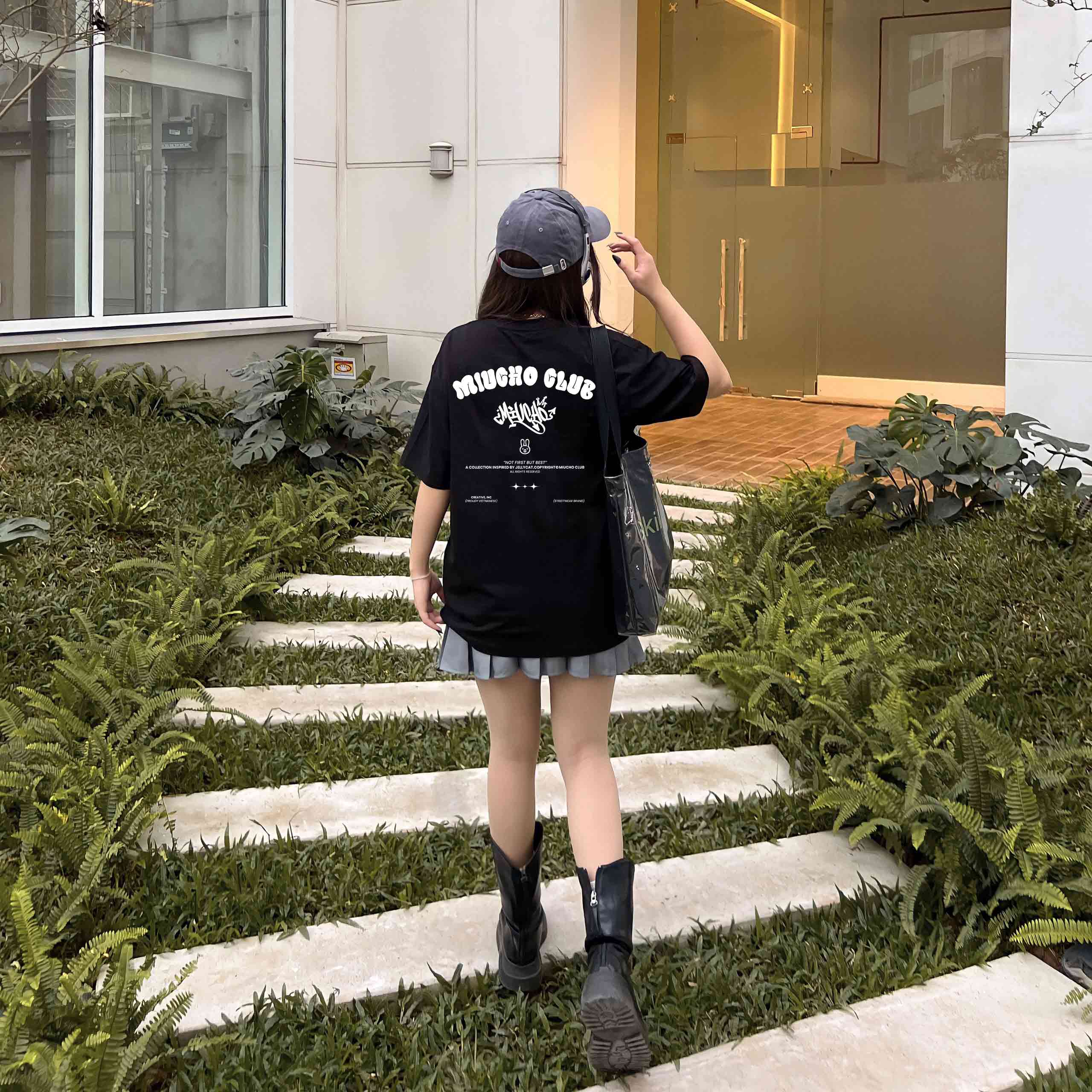 Áo thun thỏ Bunny form rộng local brand ATD1255 Miucho tay ngắn cổ tròn in mix_thumbnail_3