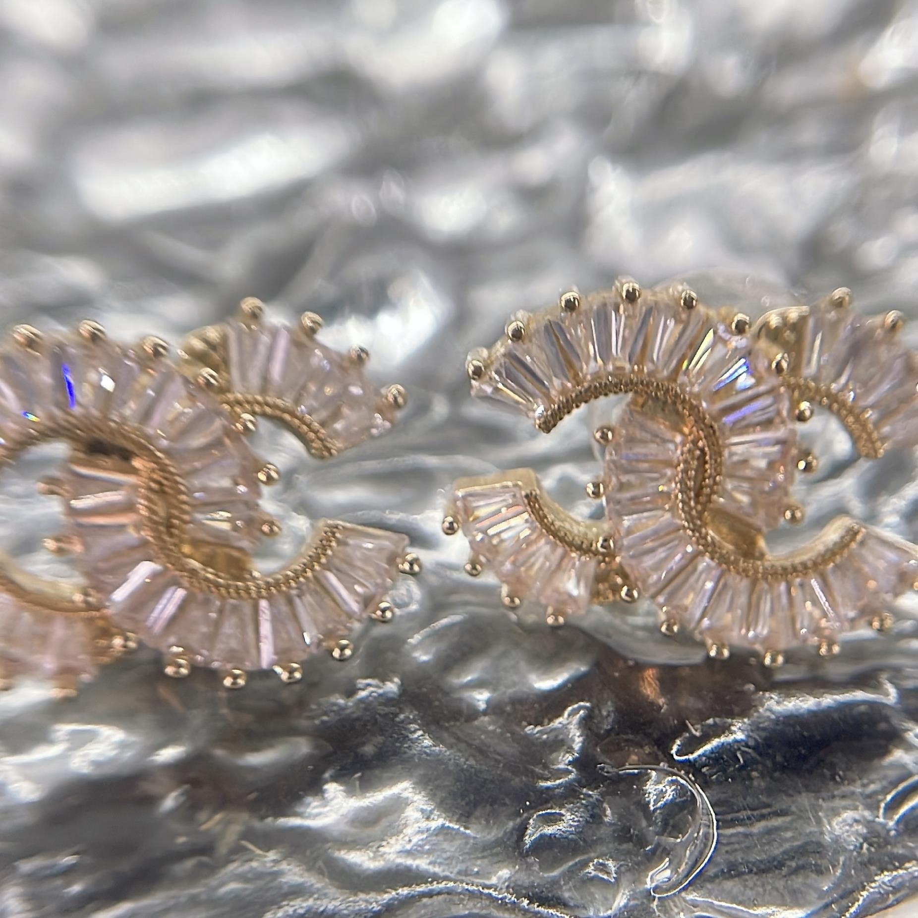 Khuyên kiểu cặp cn vàng đính đá _thumbnail_3