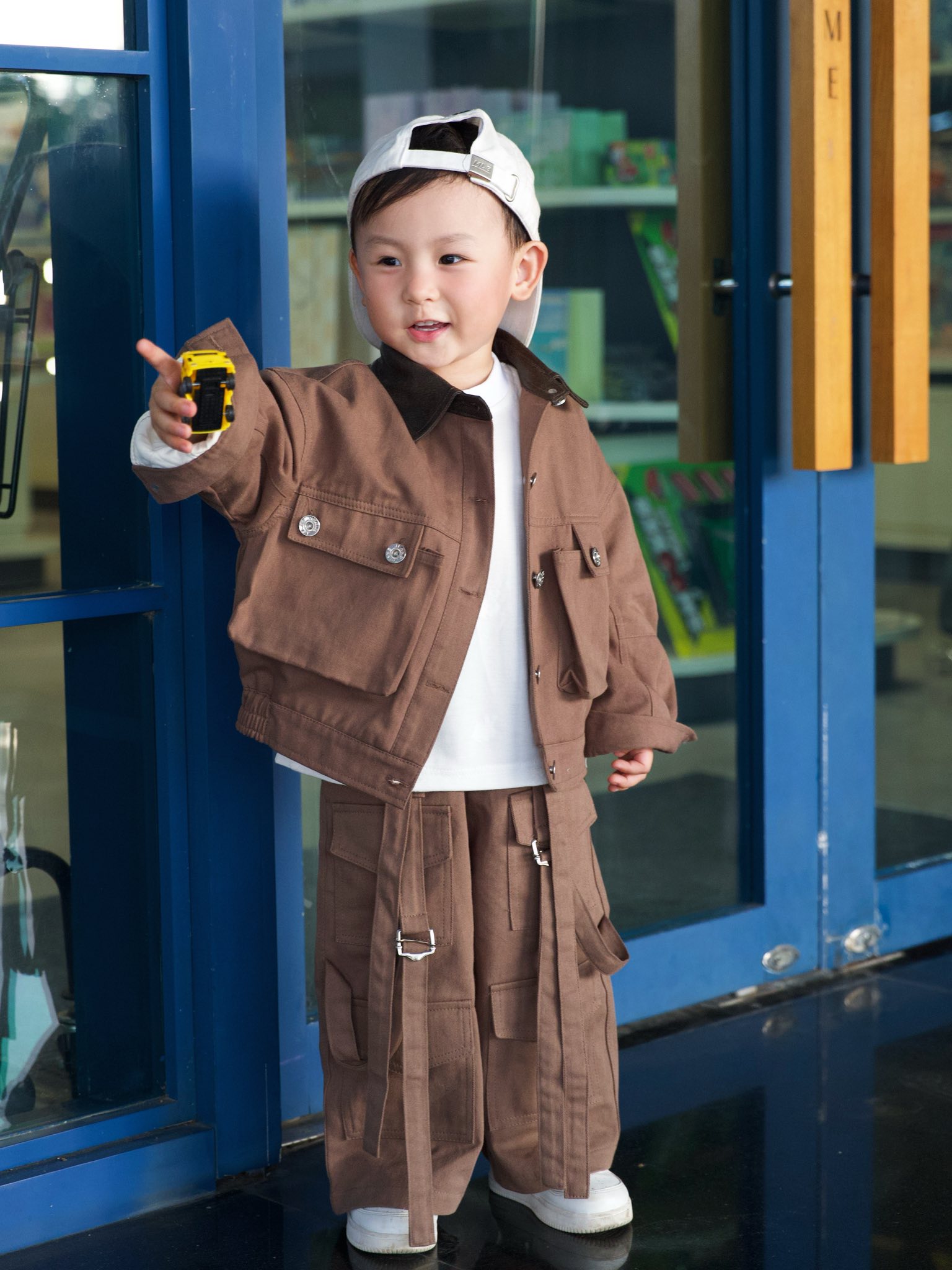 Áo khoác kaki phối cổ da cho bé