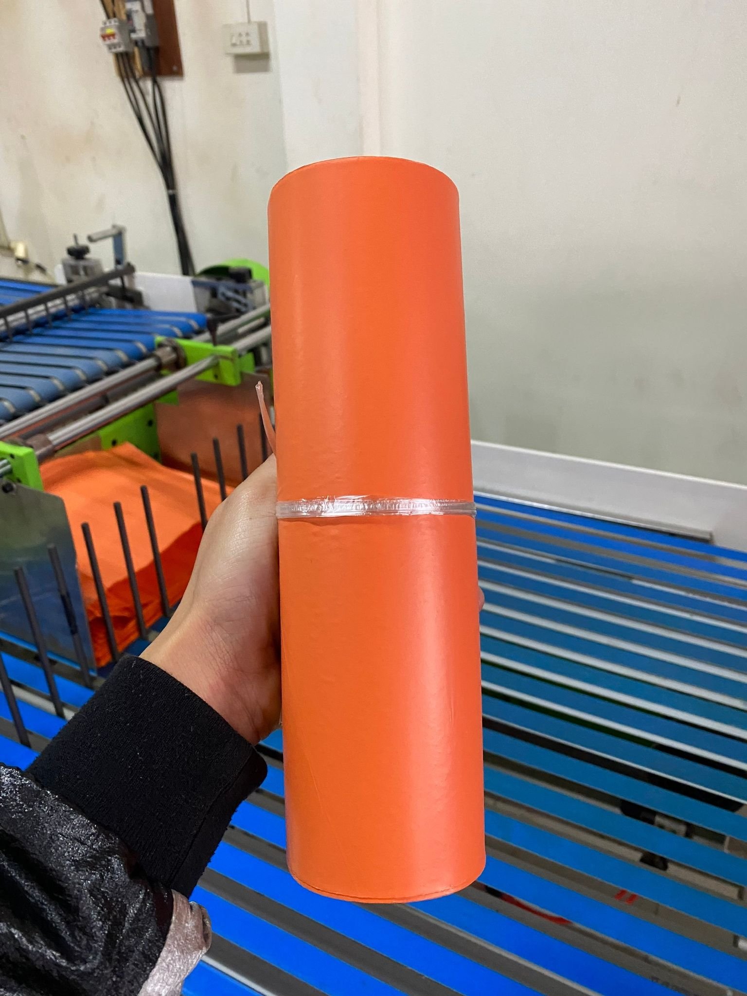 Túi niêm phong trơn 3 lớp màu cam_thumbnail_1