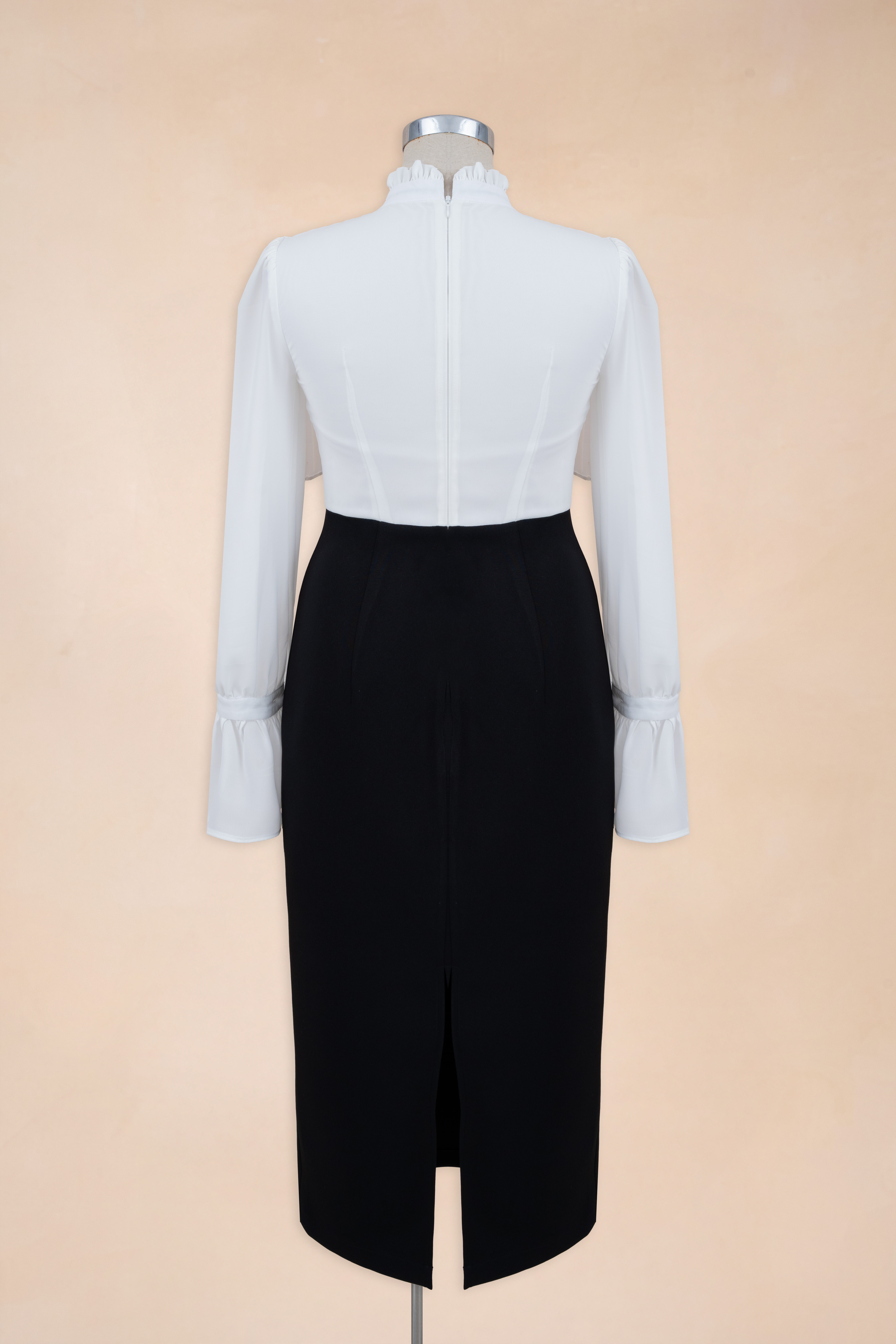 Đầm Bút Chì Phối Vạt Tay Loe_thumbnail_6