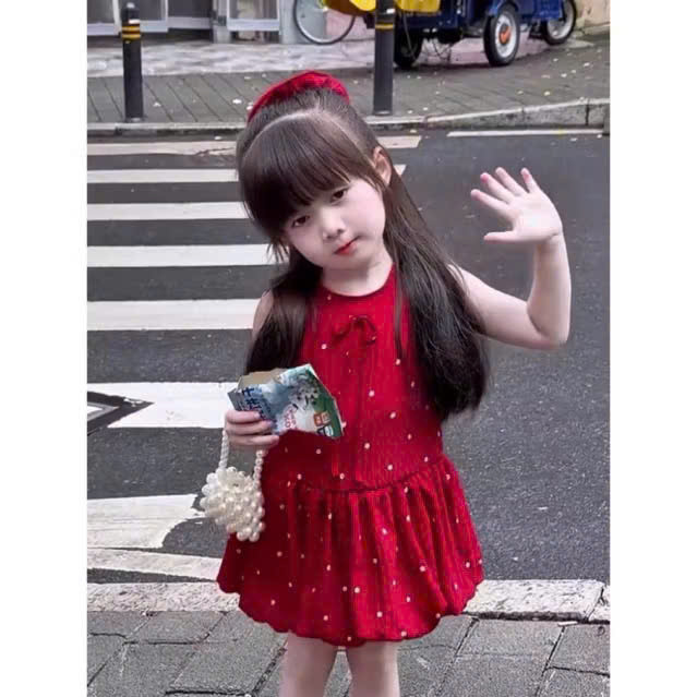 Đầm bé Cotton Q đỏ phối hoa_thumbnail_7