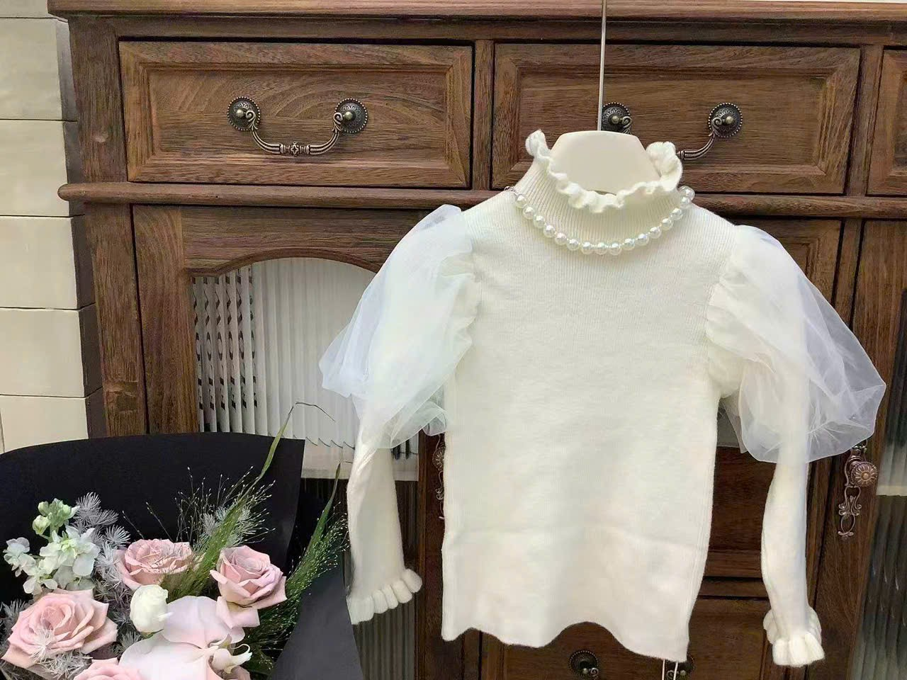 (G251) Áo len mỏng tay bồng màu trắng kem