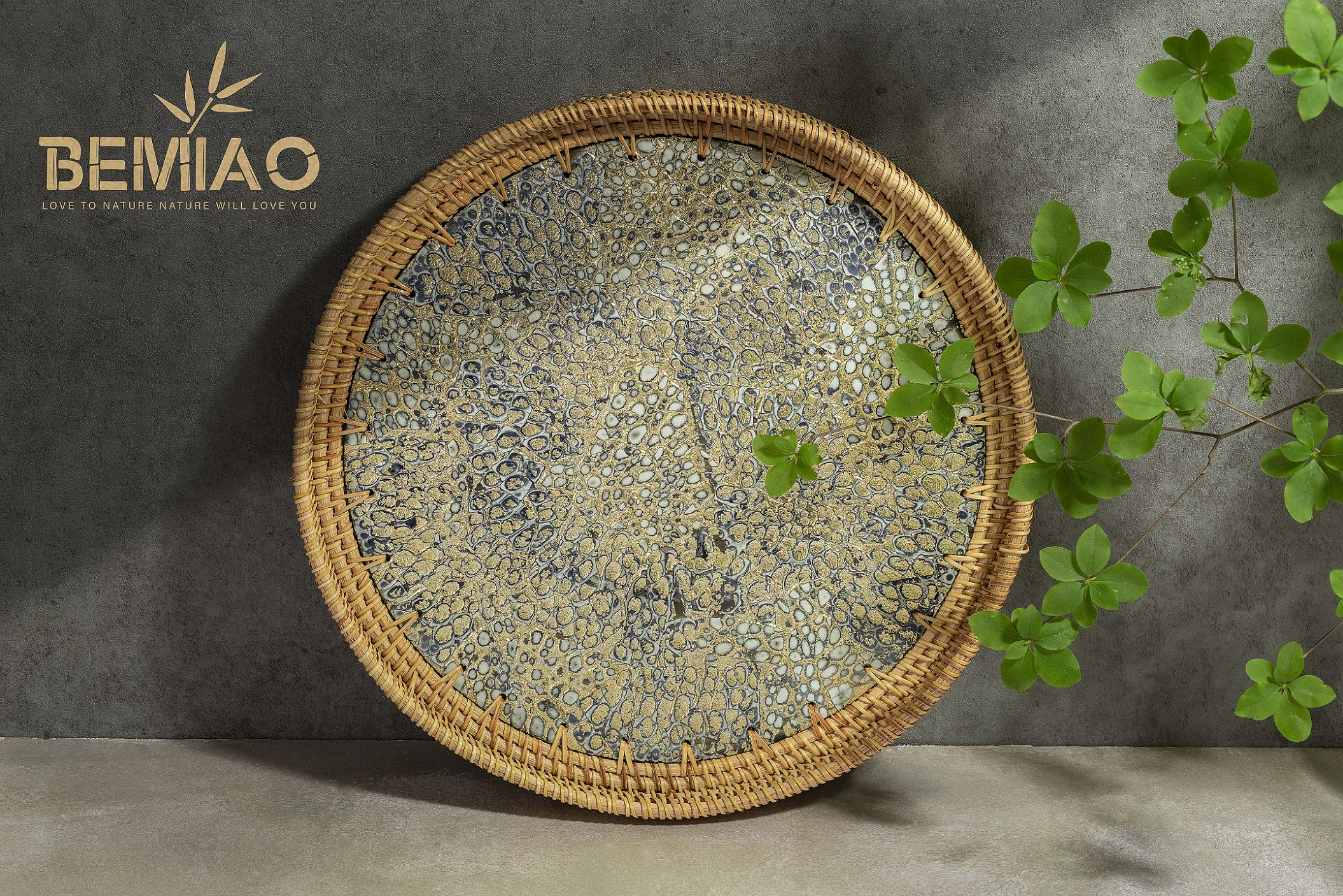 Mother Of Pearl Rattan Tray MD005