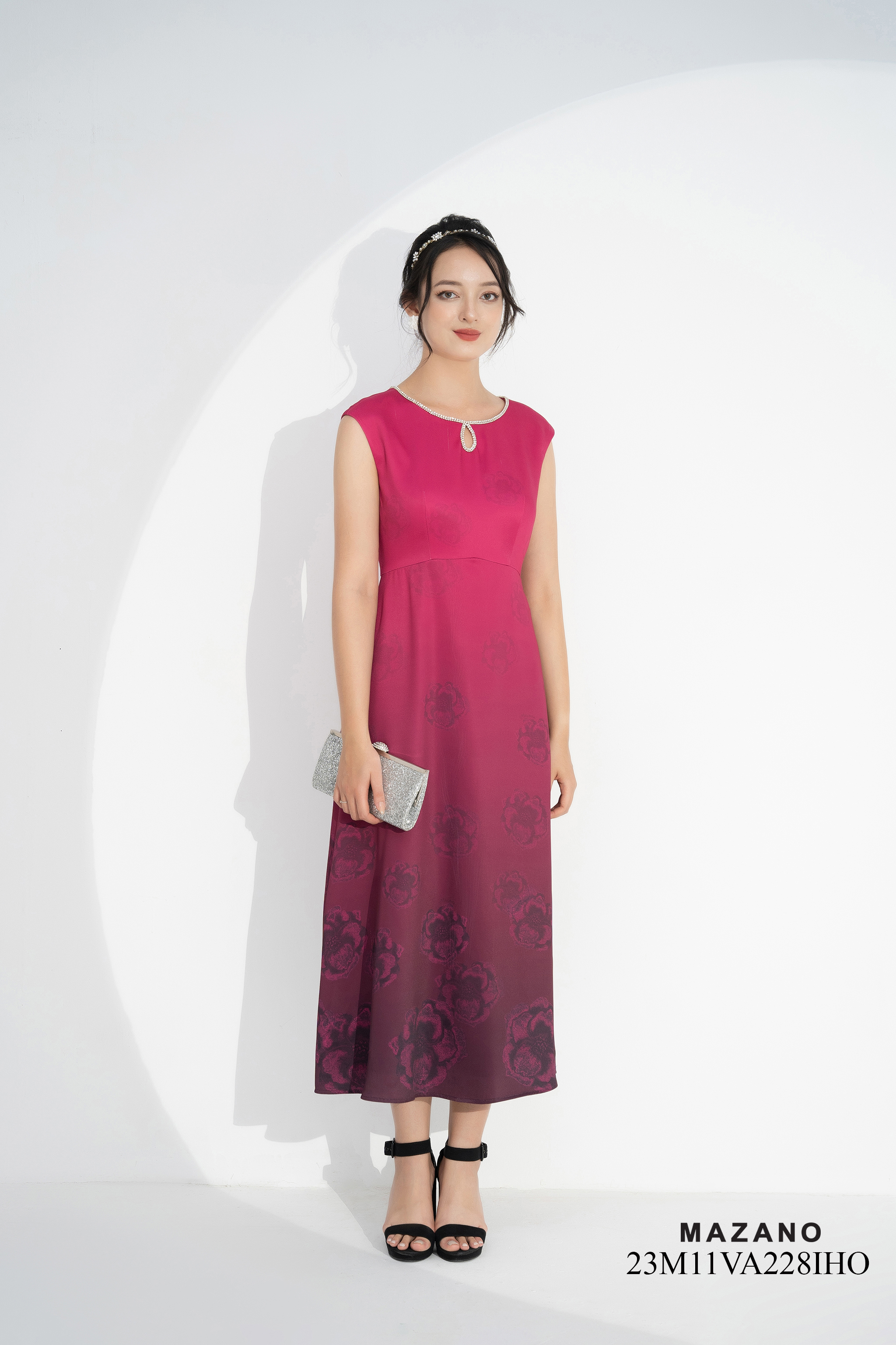 Váy Đầm Ôm Vải lụa dày Họa tiết in ombre Đính đá Cổ tròn rộng Tay chờm Dài đến mắt cá chân