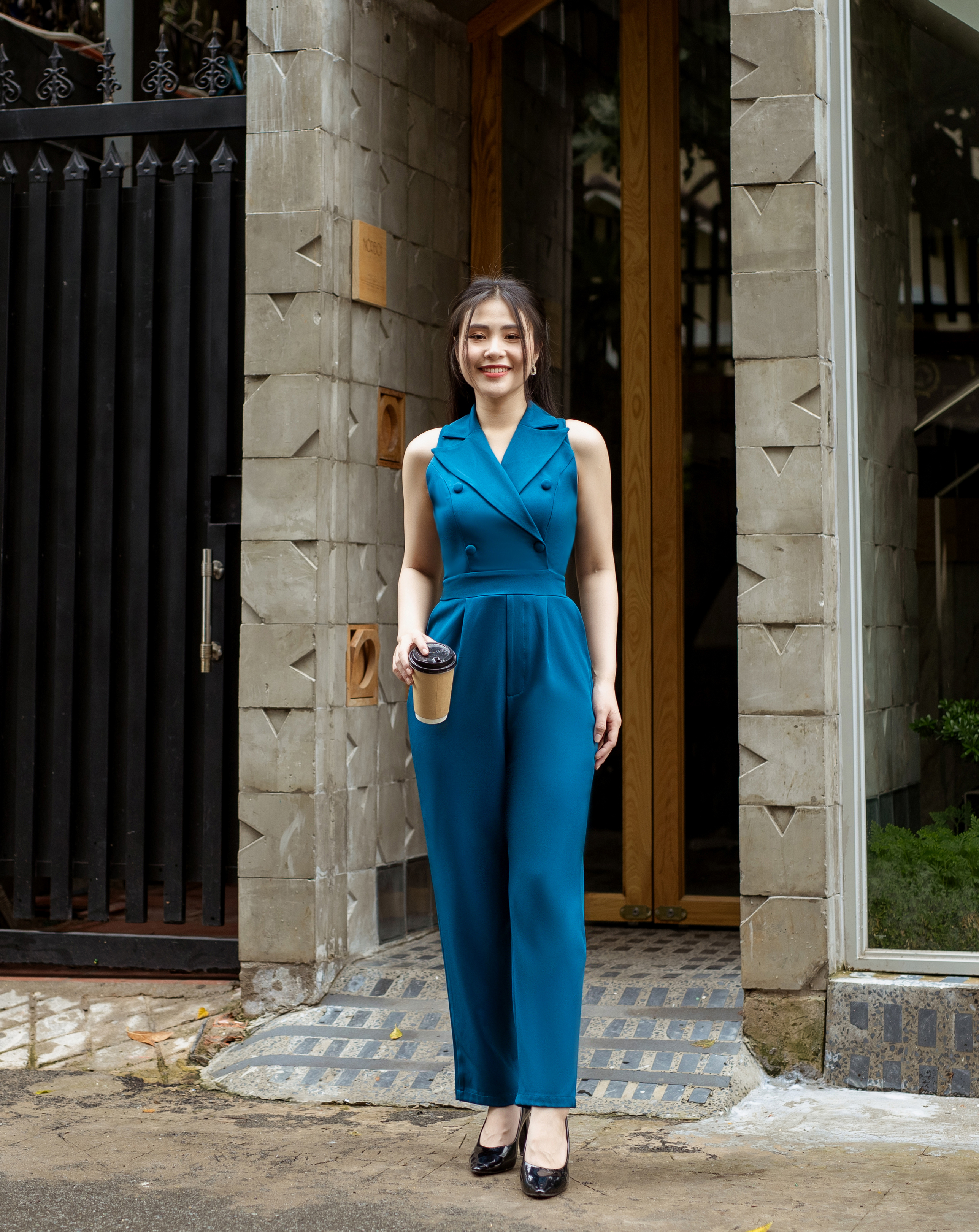 Jumpsuit kiểu Vest phối nút sang trọng