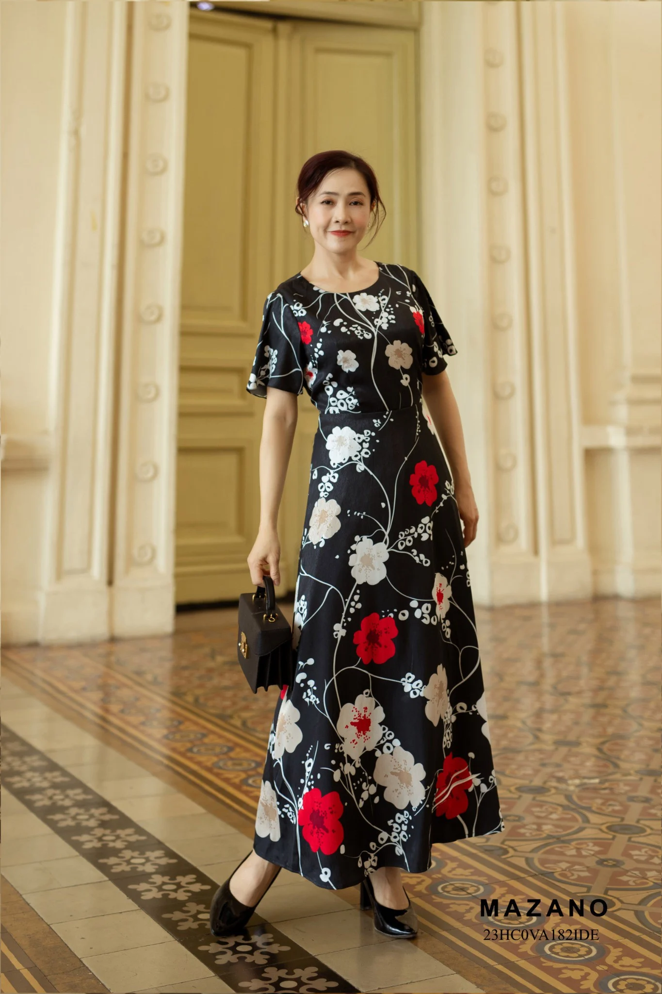 Đầm đen ôm chân rủ tiệc họa tiết hoa_thumbnail_3