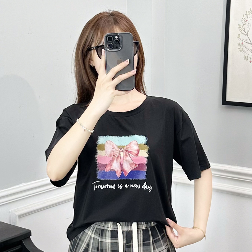 Áo Thun T-Shirt Cổ Tròn in nơ Ngực TR25