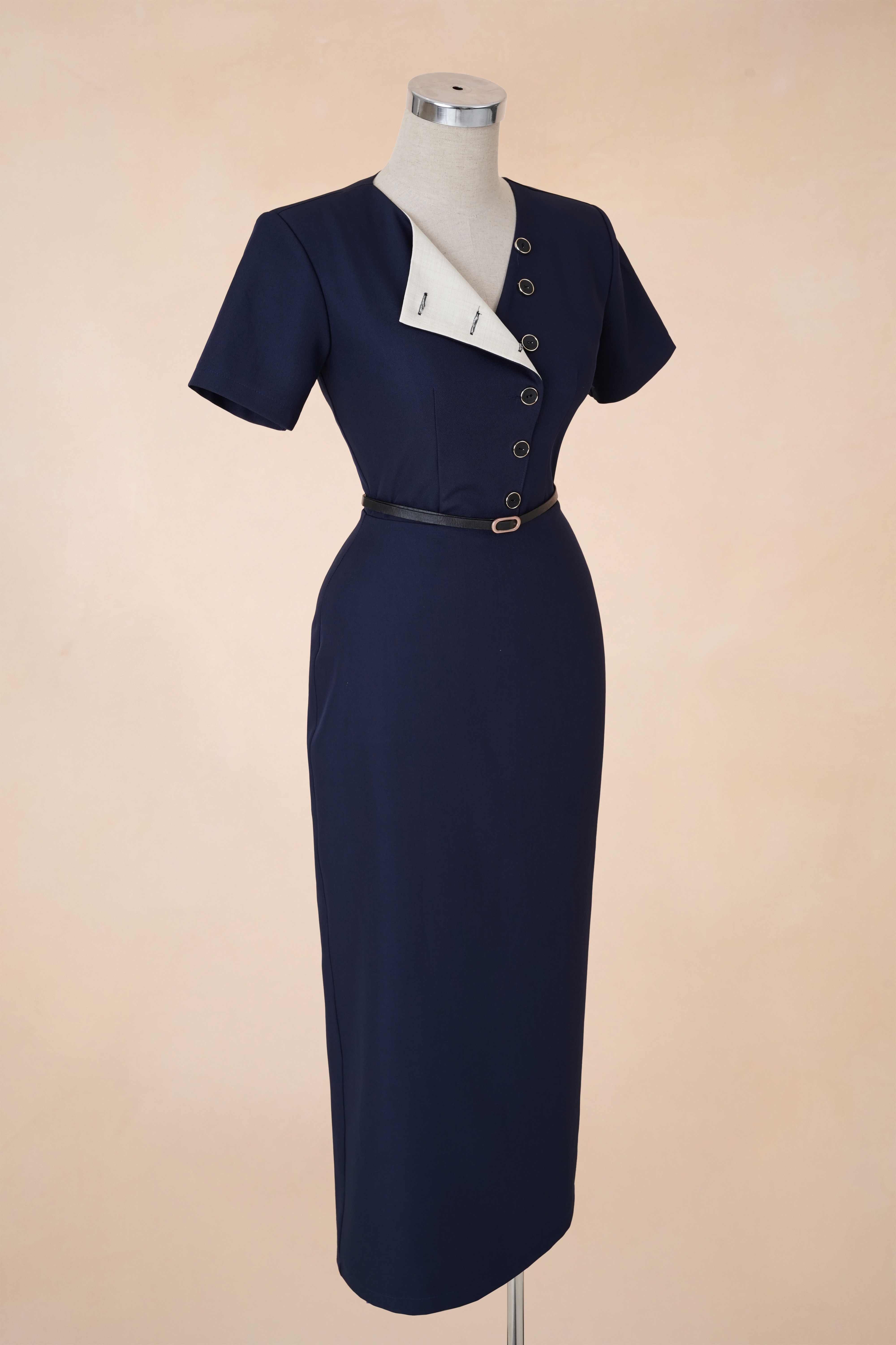 Đầm Bút Chì Cúc Chéo Đai Eo_thumbnail_2