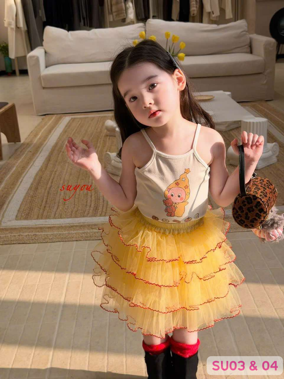 SU03 - Áo 2 dây cotton in hình màu kem hãng Suyou