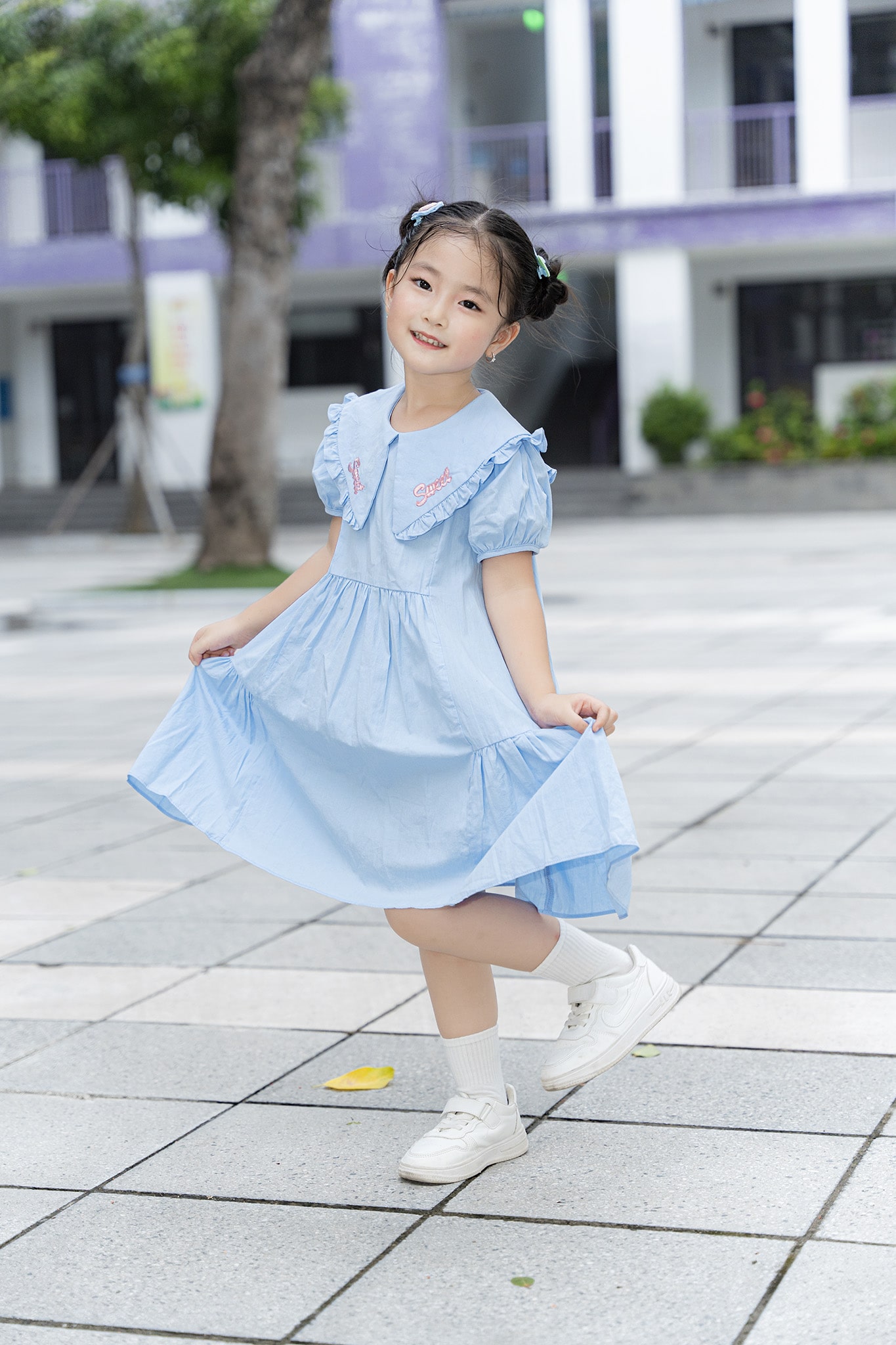 Váy cổ thêu cho bé đi học_thumbnail_0