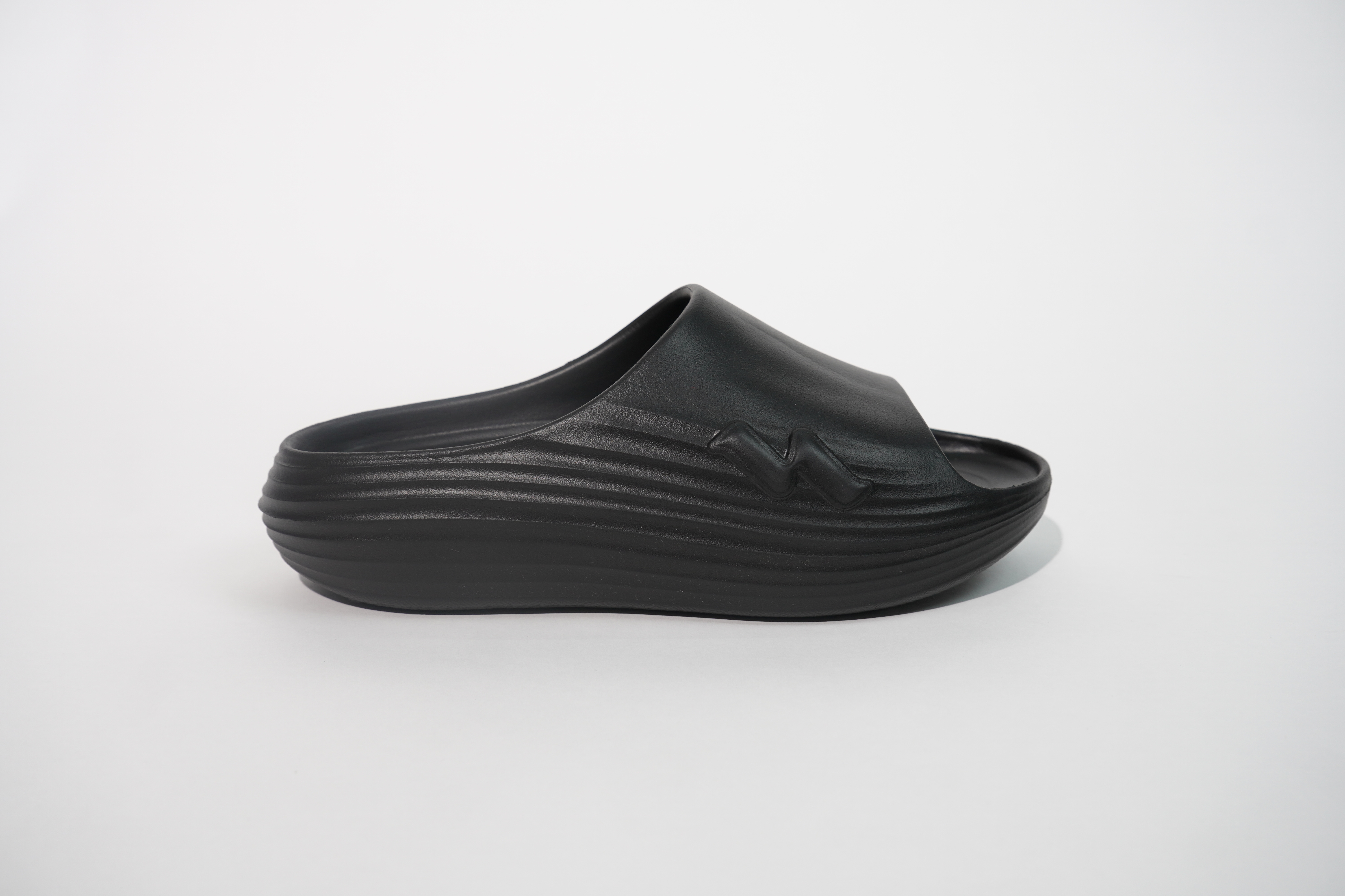 Dép bánh mì Emozi