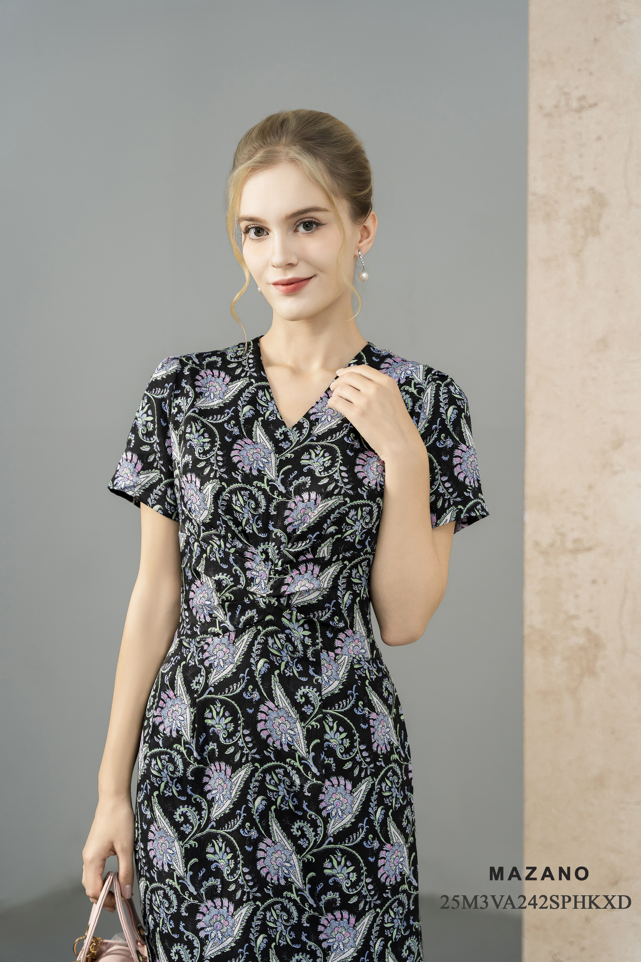 Váy đầm ôm Vải lụa Họa tiết hoa cách điệu Cổ V Tay ngắn Dài đến bắp chân_thumbnail_2