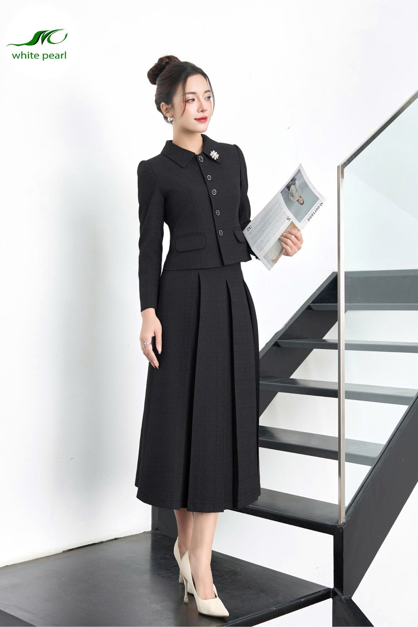 Áo vét dạ cổ sên vuông / Chân váy thời trang xoè dập ly Thời Trang Công Sở White Pearl_thumbnail_2