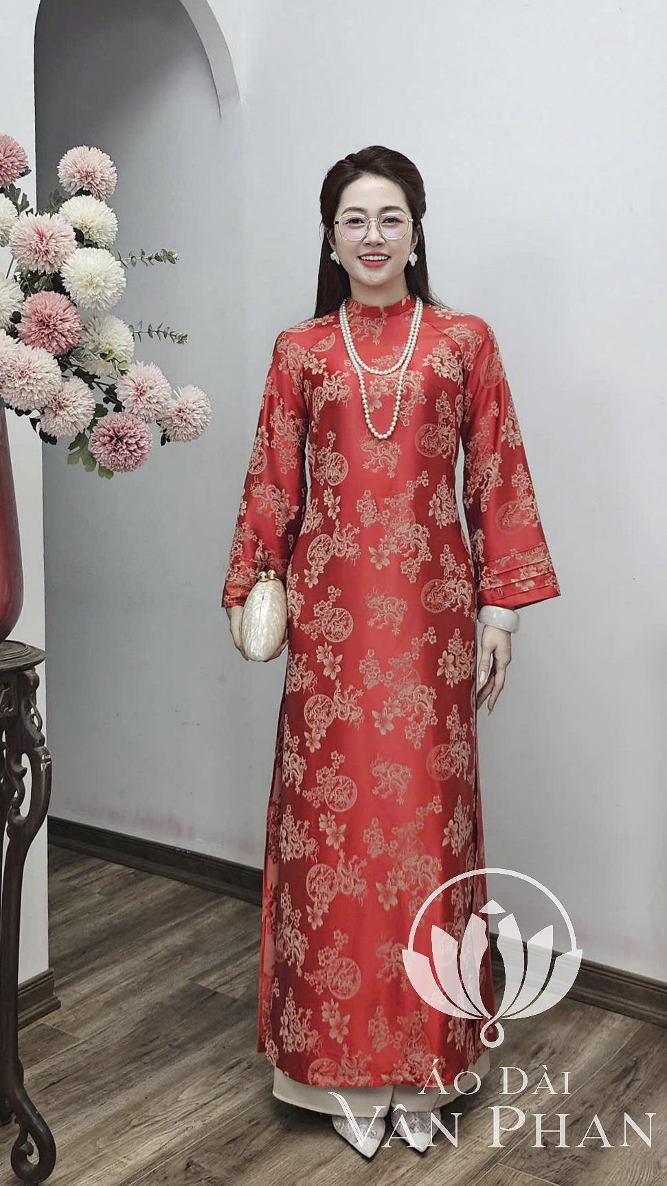 CT341 áo dài cổ 2p tay dài loe gấm cam