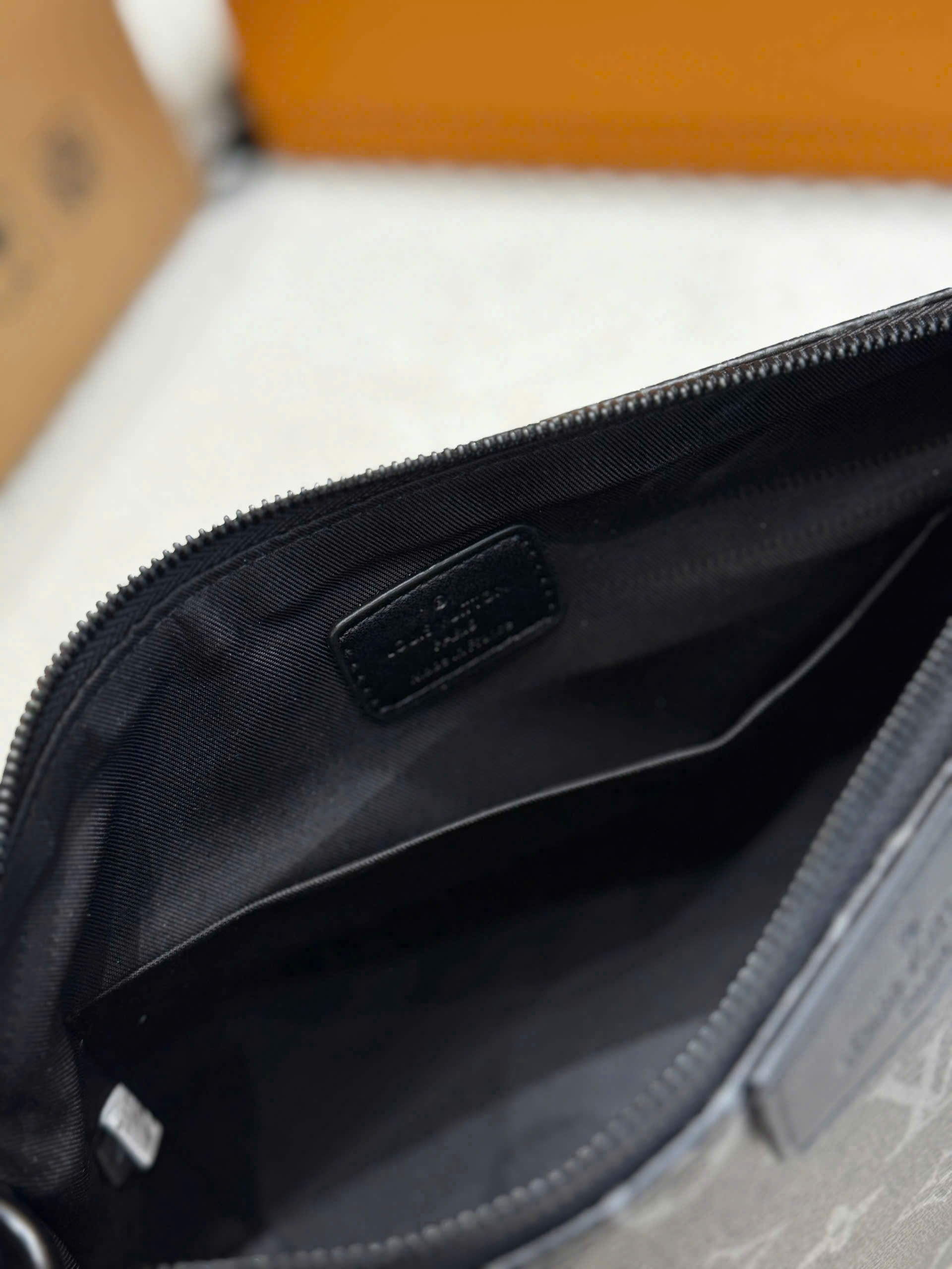 Túi Pochette Accessoire X hoa đen_thumbnail_4