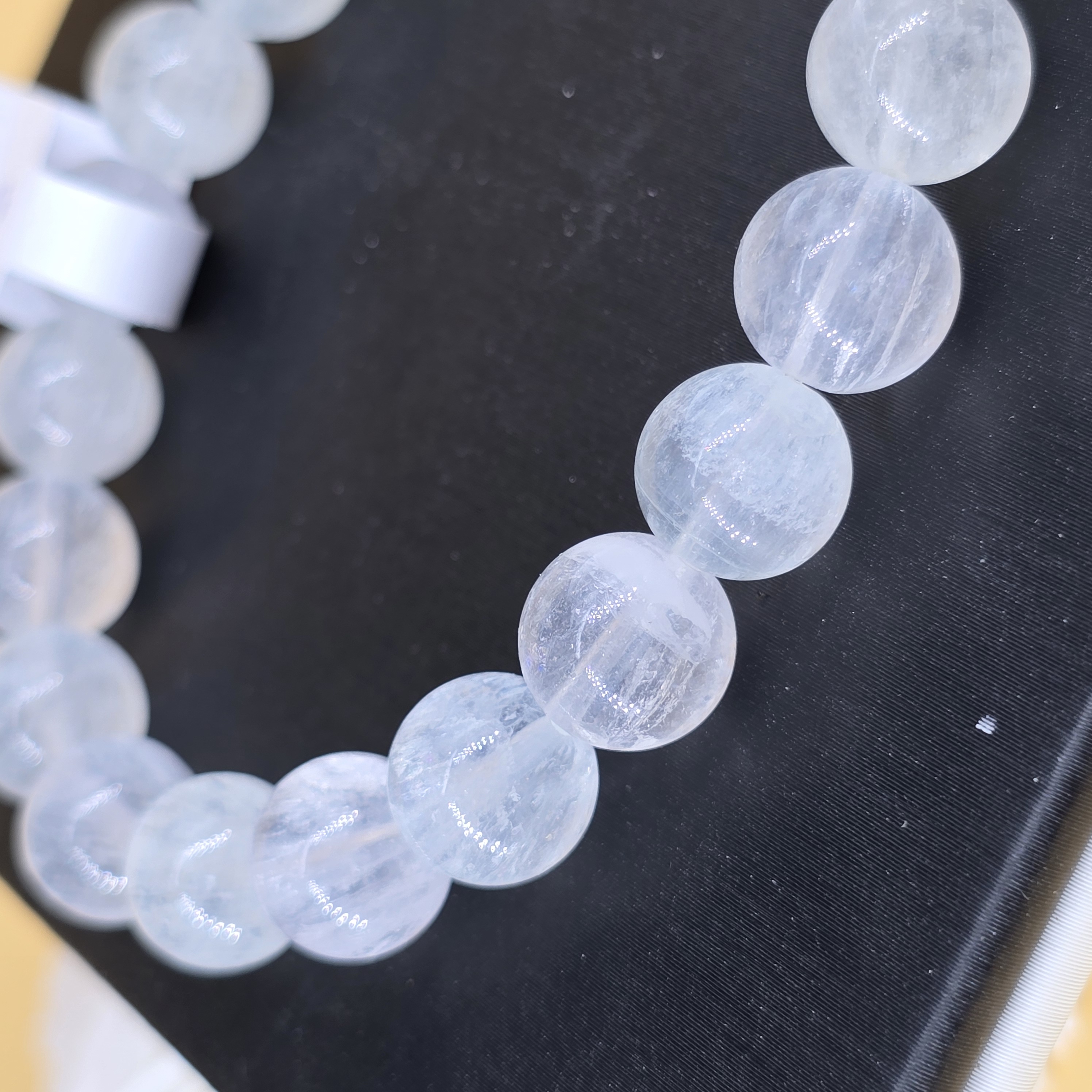 Vòng Đá Fluorite Trắng