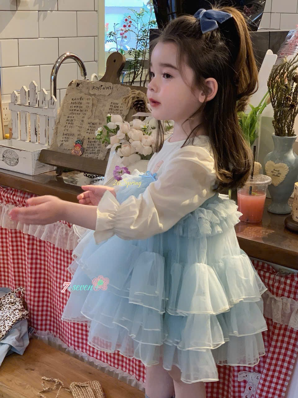 (H19) Áo thô trắng kem hoạ tiết Seven_thumbnail_0