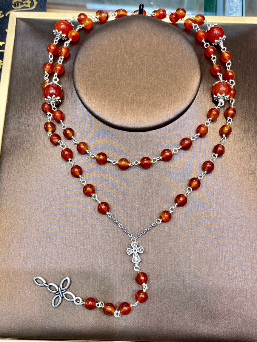 Tràng hạt Mân Côi 50 đá mã não đỏ