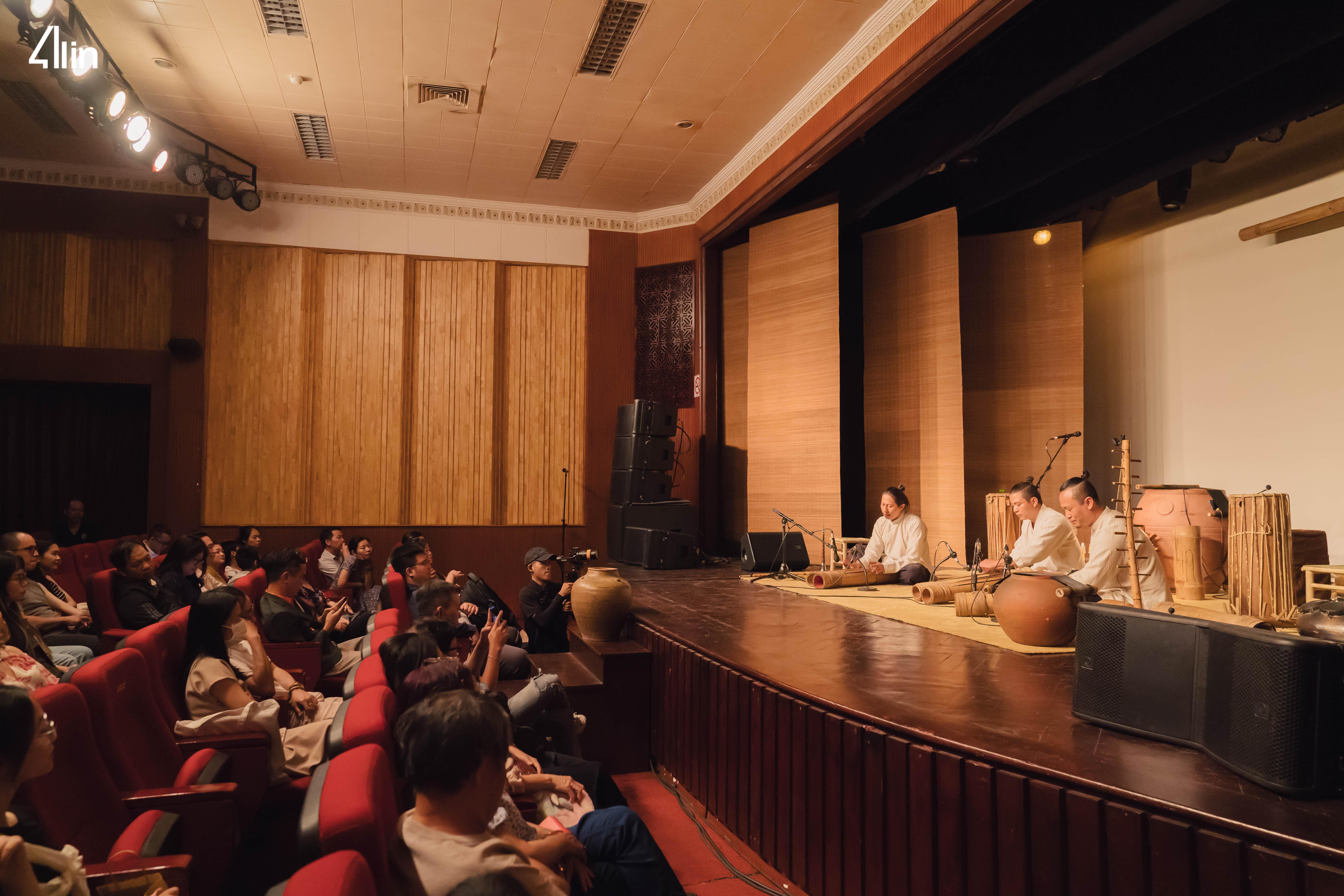 KeChuyenNghinNam-218