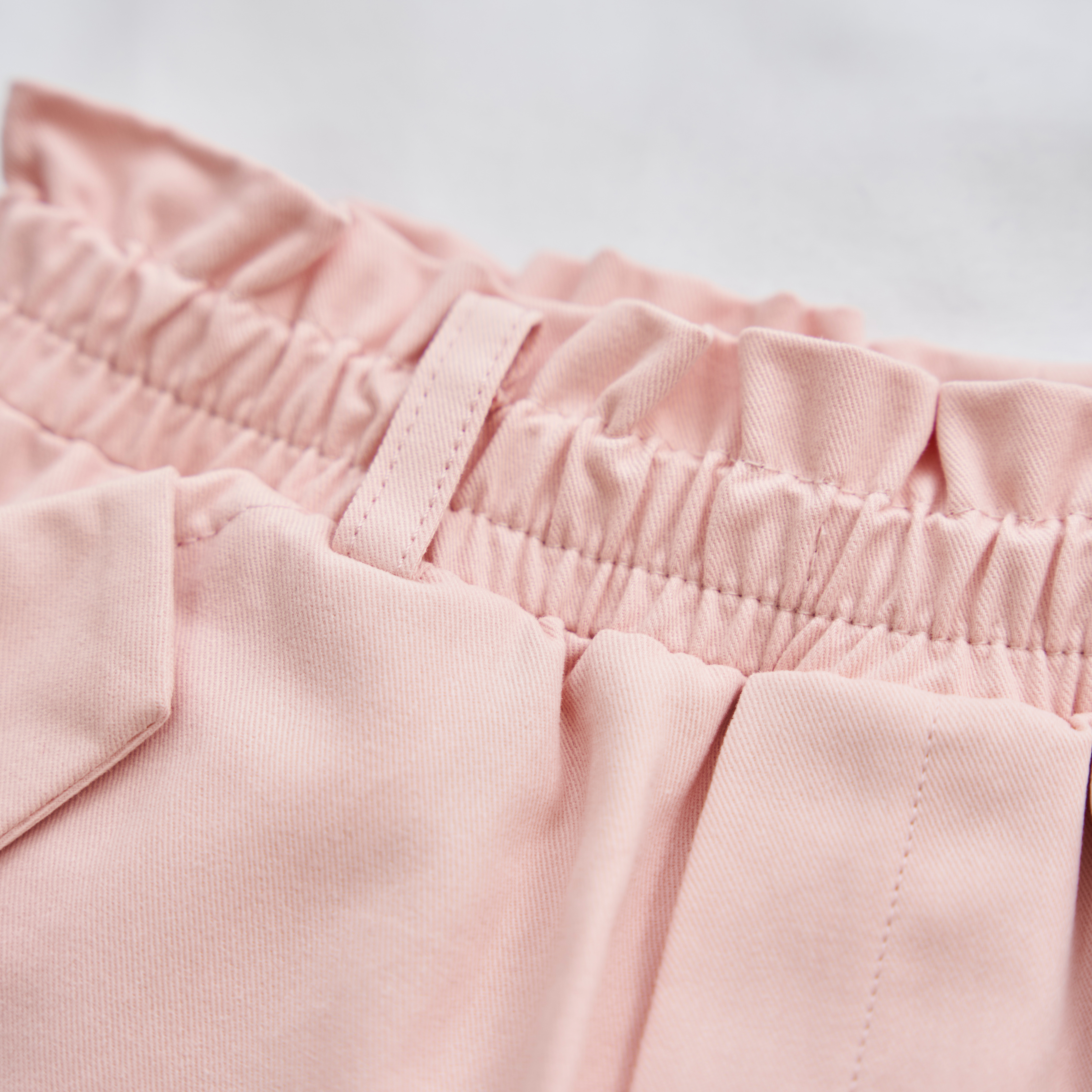 Quần sooc bèo cạp đính cúc dâu_thumbnail_2