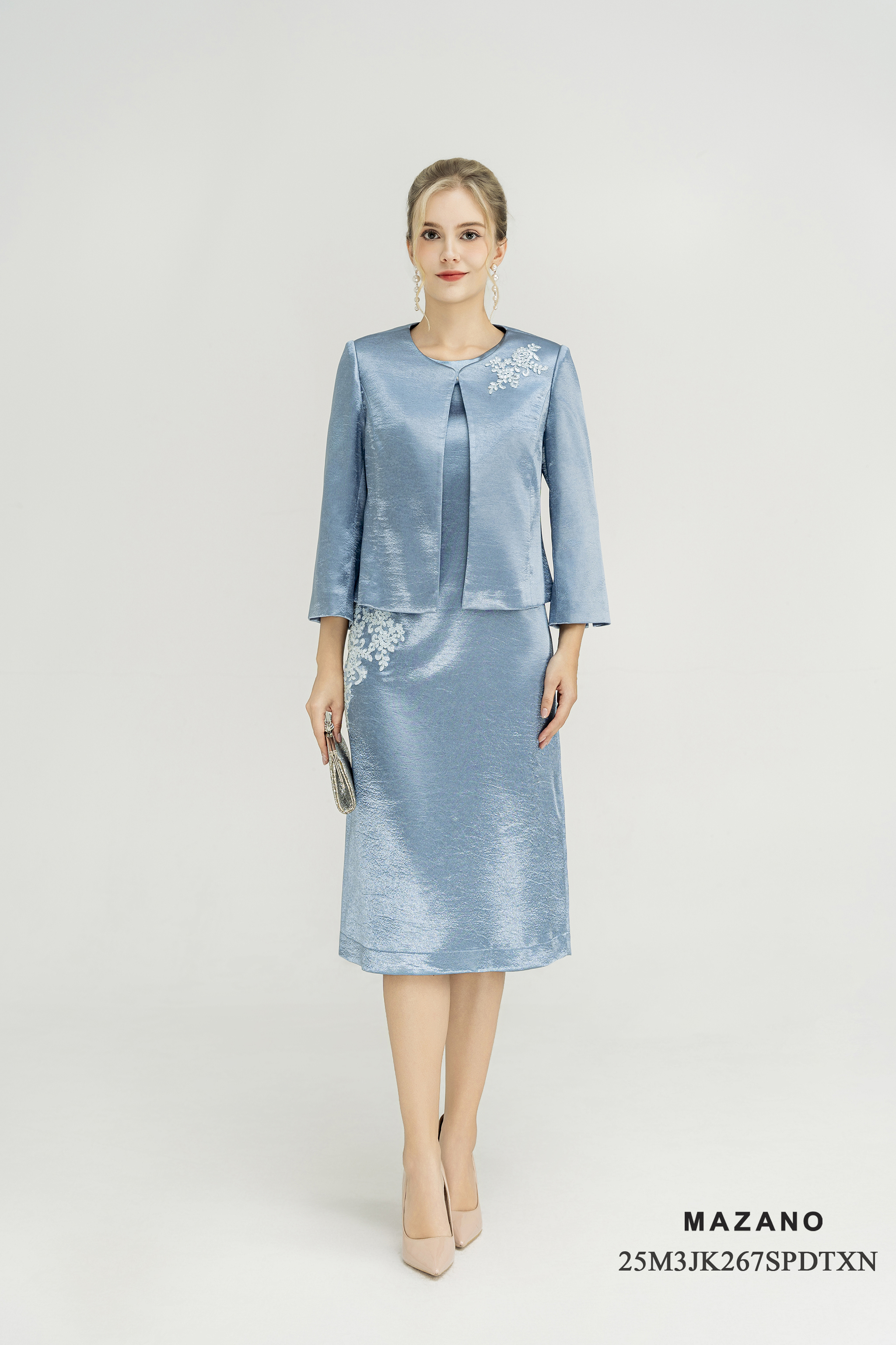 Áo khoác ngắn Suông Vải lụa dày Cổ tròn Đính ren thủ công Dài dưới eo