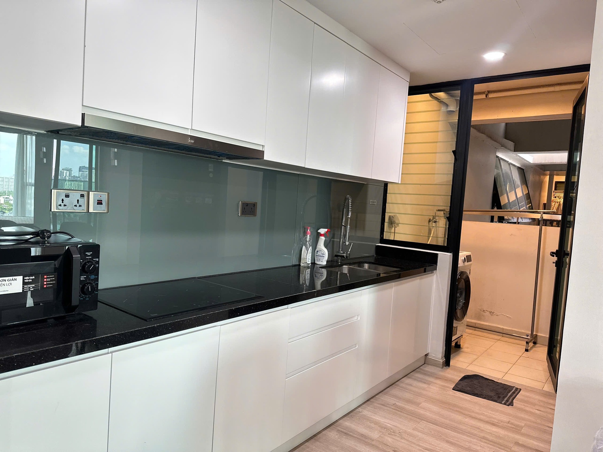 BÁN CĂN 2PN FELIZ EN VISTA GIÁ TỐT, VỚI VIEW NGẮM HOÀNG HÔN CỰC LÃNG MẠN