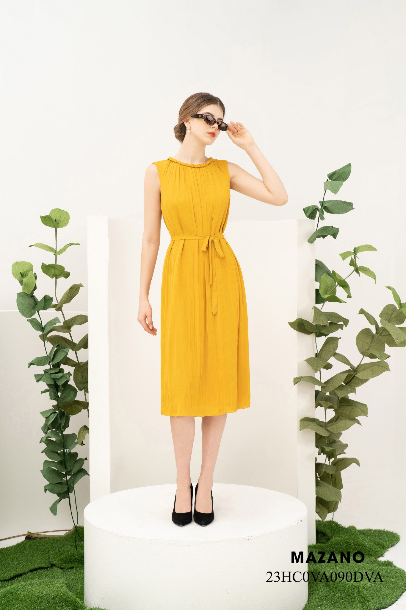 Đầm suông thắt đai chiffon dập nhăn cổ tròn trang trí dây tết không tay dài ngang bắp chân_thumbnail_1