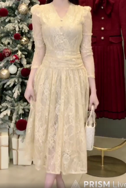 Đầm Xoè Cổ V Cúc Bọc Tay Dài_thumbnail_4