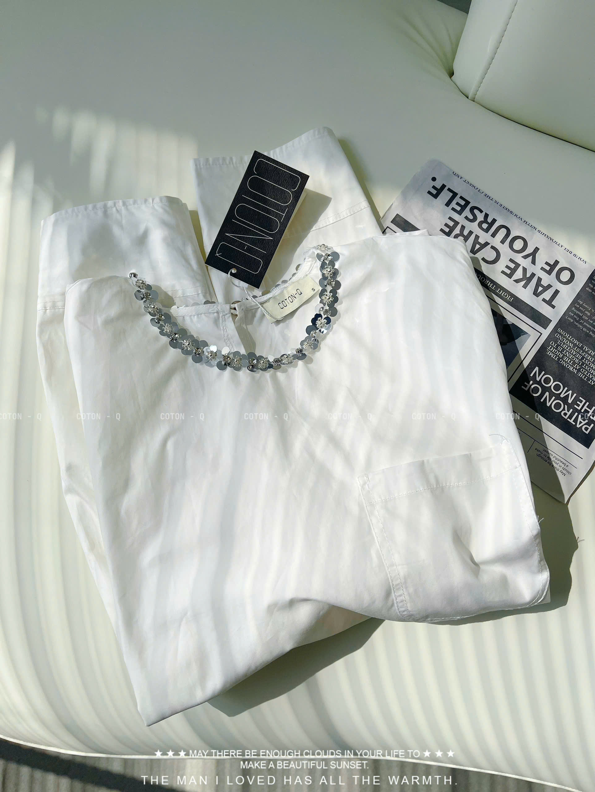 Áo tay dài trắng đính viền cổ_thumbnail_2