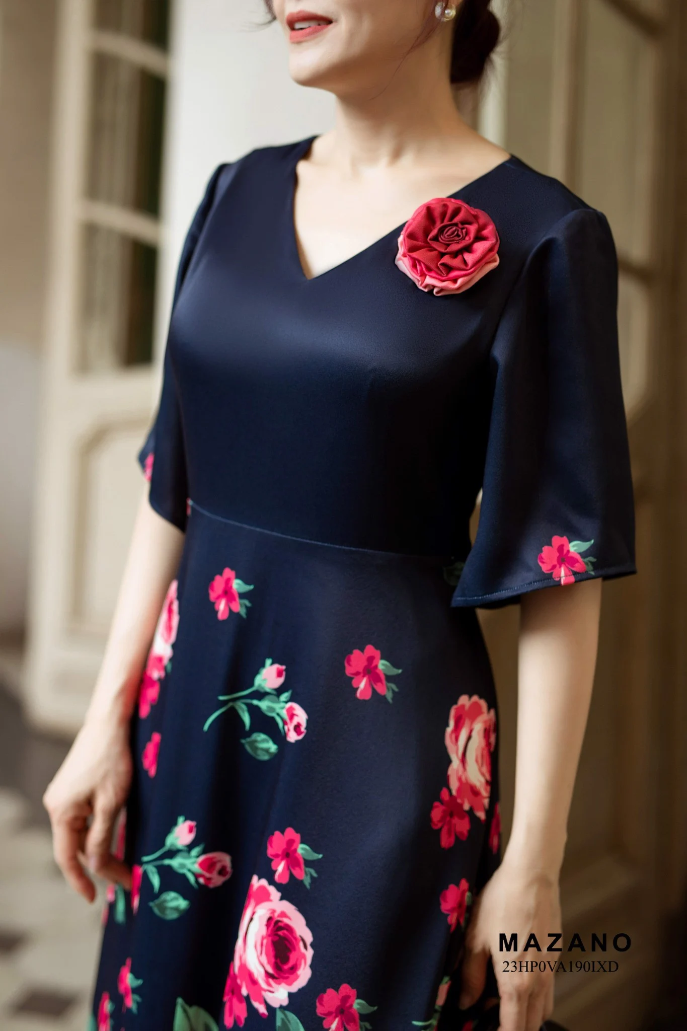 Đầm ôm chân rủ tiệc họa tiết hoa_thumbnail_4