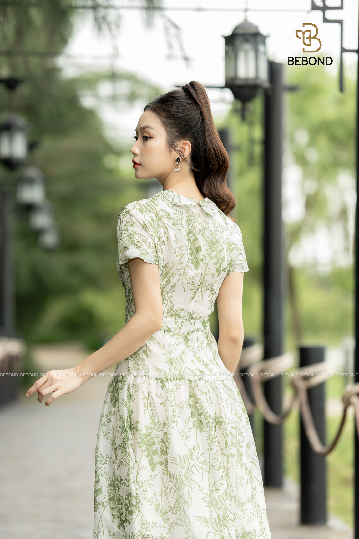 ĐẦM TƠ ÓNG HỌA TIẾT XANH TRẮNG - LEVITA DRESS_thumbnail_3
