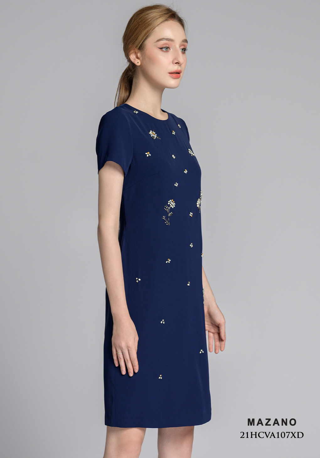 Váy xanh suông nhẹ đính đá cách điệu_thumbnail_2