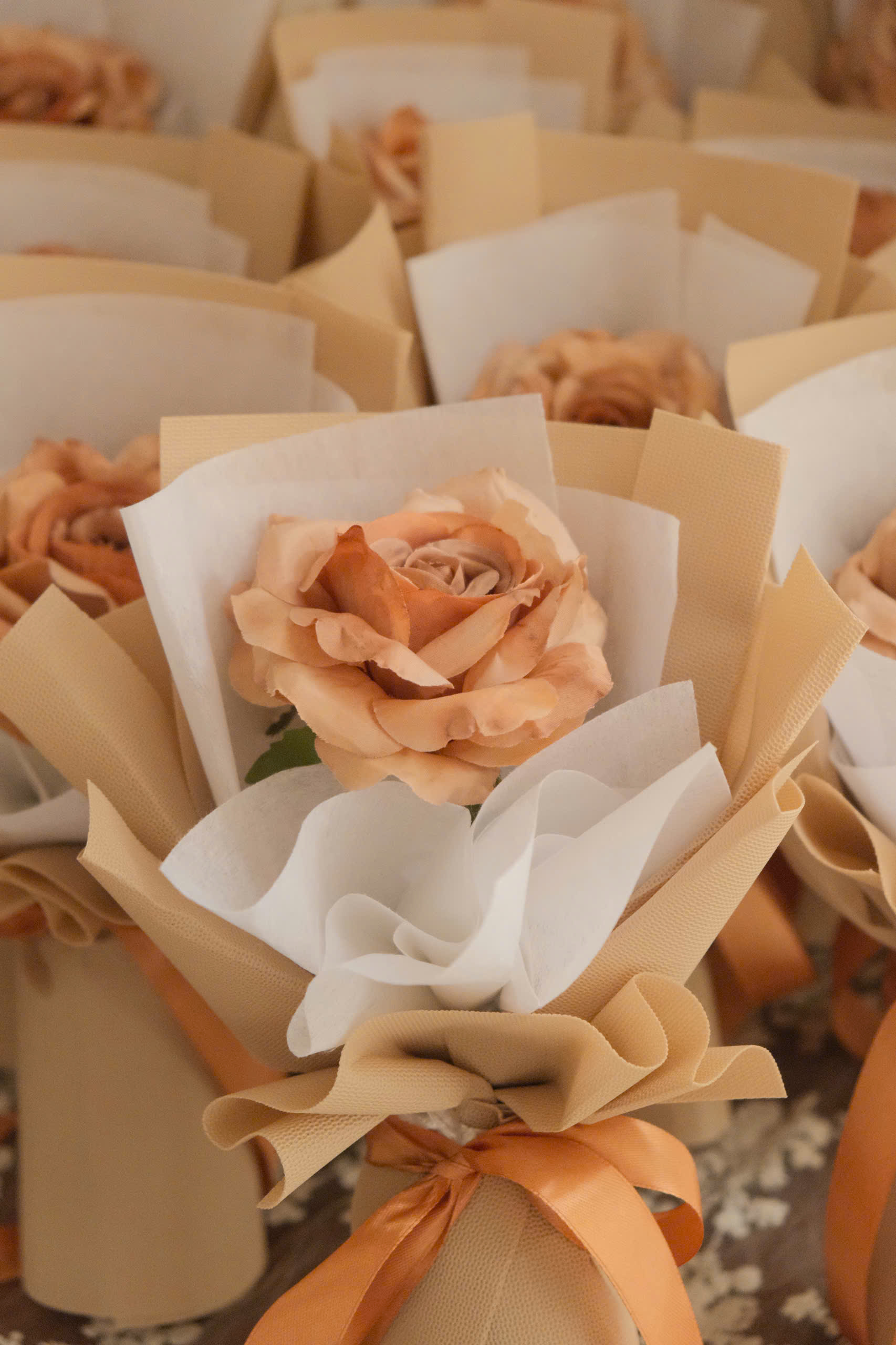 Bó hoa lụa mini - Hoa hồng cafe 1 Bông_thumbnail_3