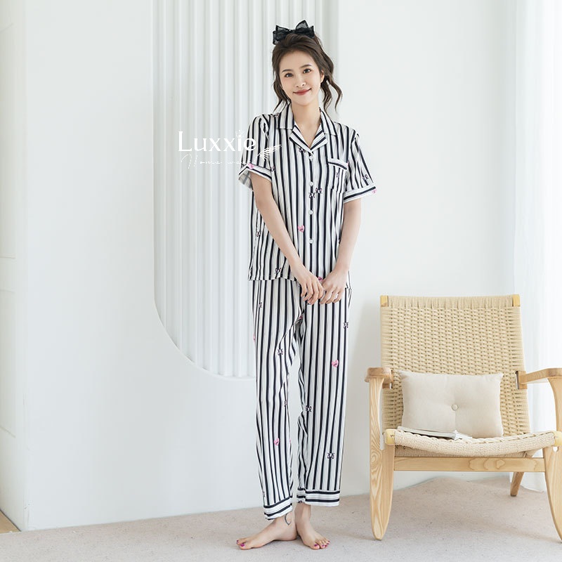 N103B Pijama lụa sọc trắng/ đen họa tiết mặt mèo cộc tay