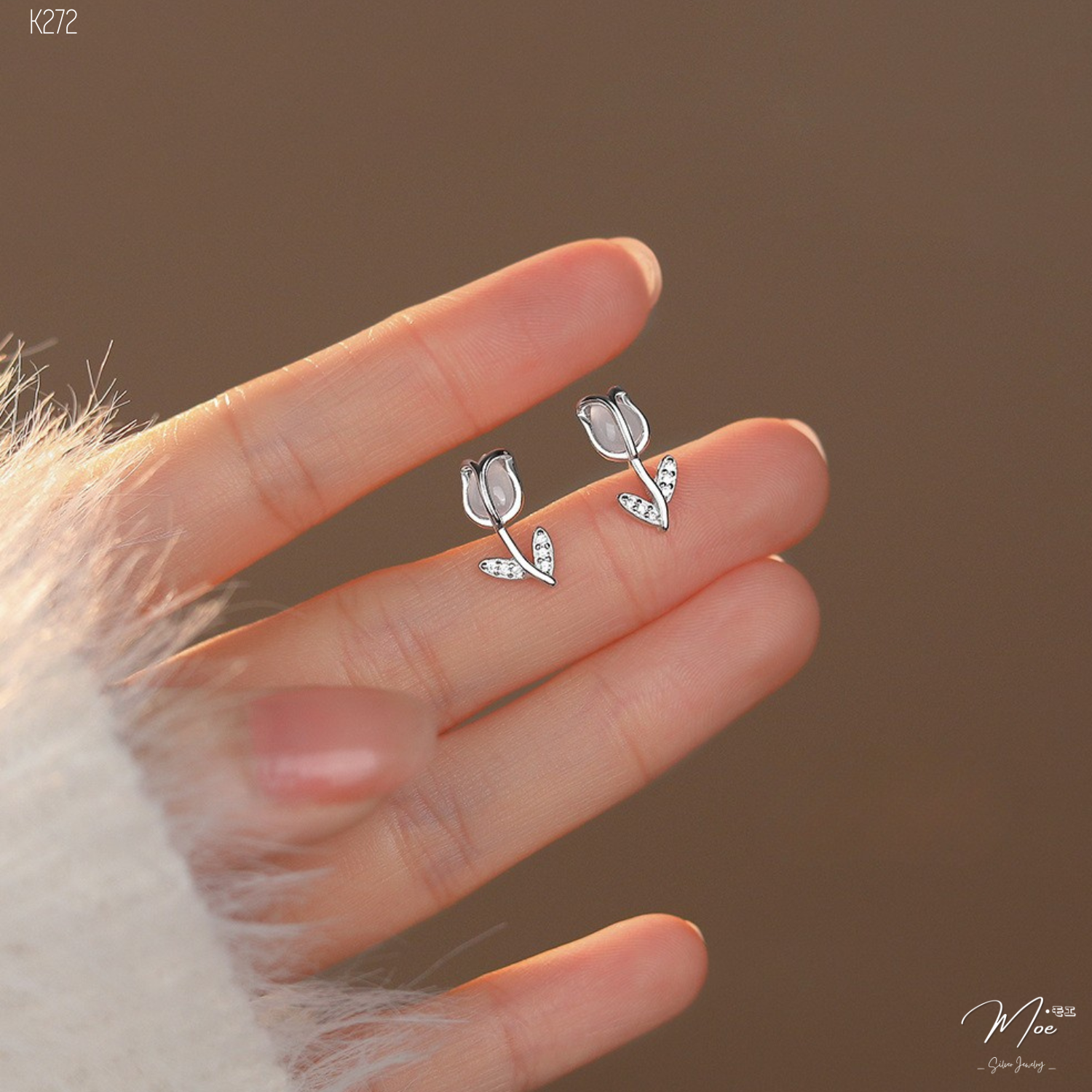 K272 - Khuyên hoa tulip