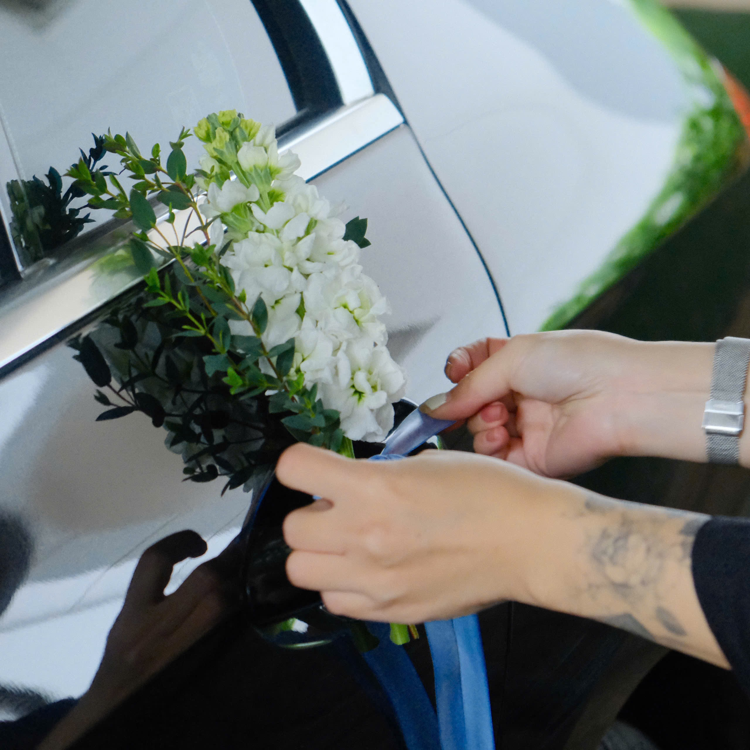 Wedding Car - Hoa mix tone xanh trắng_thumbnail_3