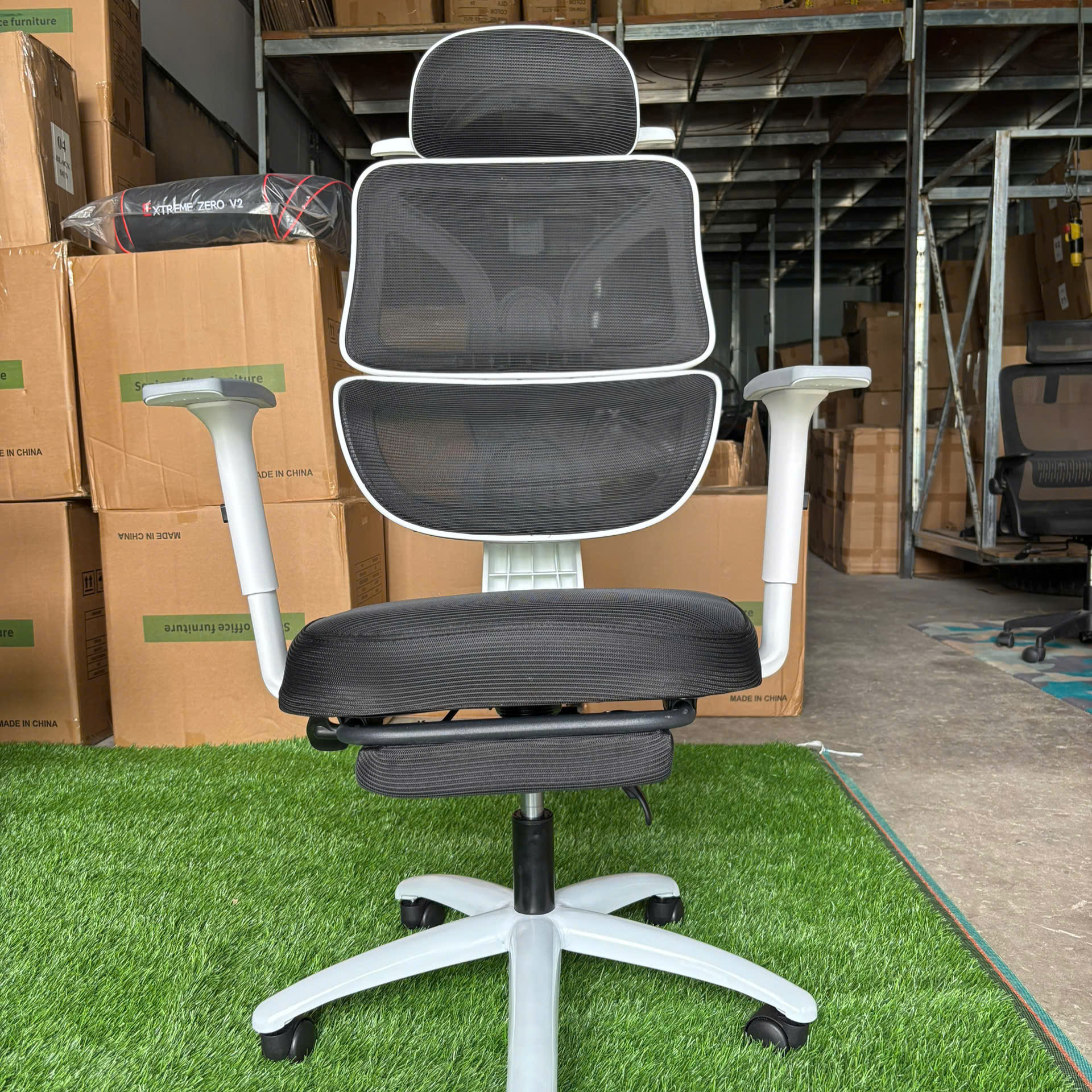 Ghế công thái học LX28 - 2 lưng bảo vệ cột sống, khung nhựa đúc chắc chắn, ngồi lâu không mỏi