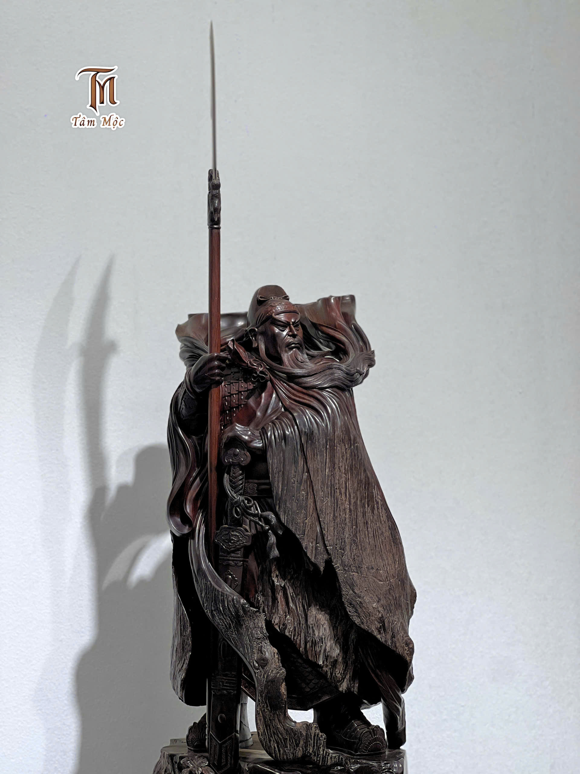 Tác phẩm: Quan Vũ Chính Khí – Gỗ Trắc Đen Cũ